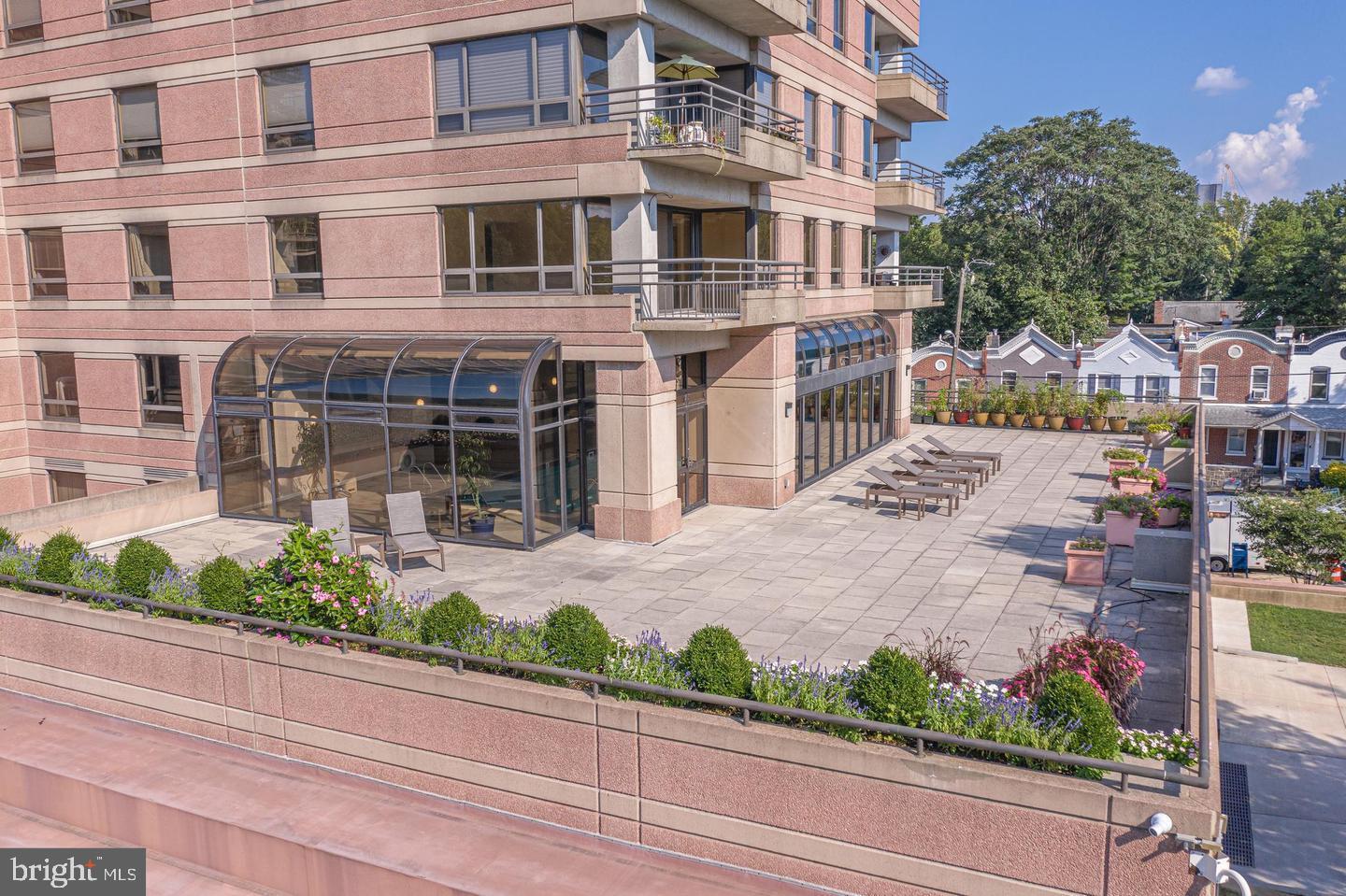 1100-Unit 1108 Lovering Ave #1108