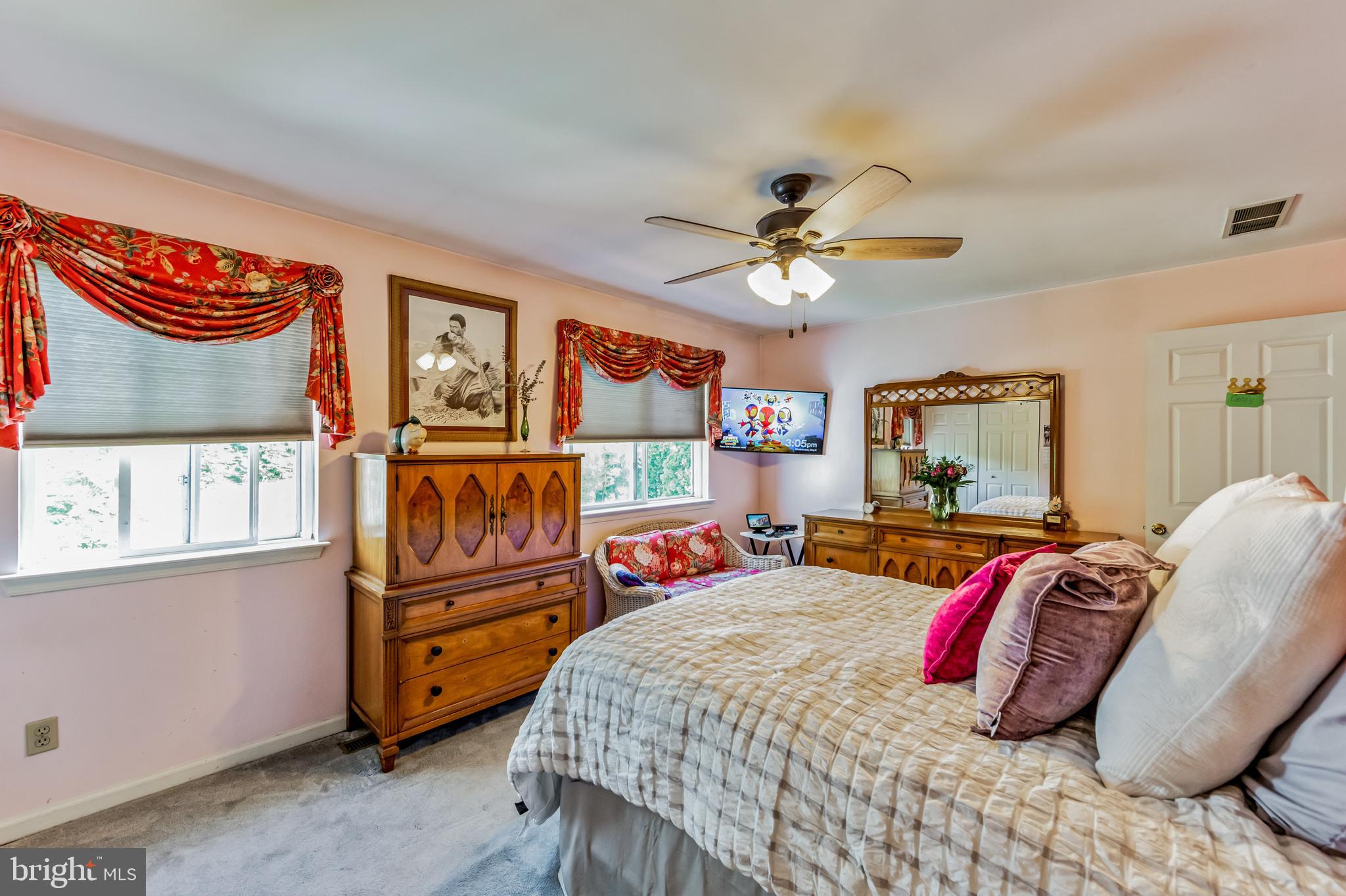 305 Lynley Ln