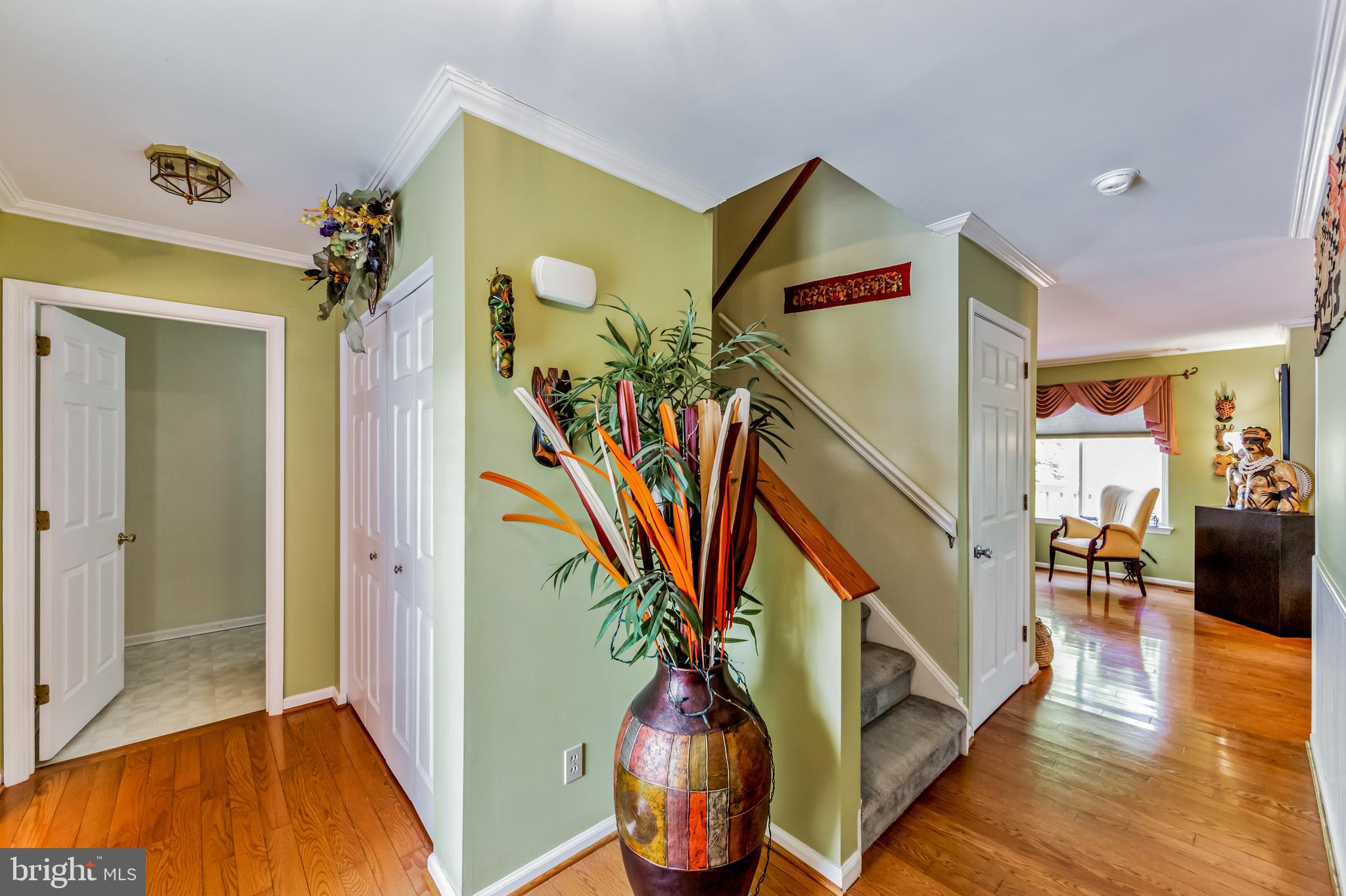 305 Lynley Ln