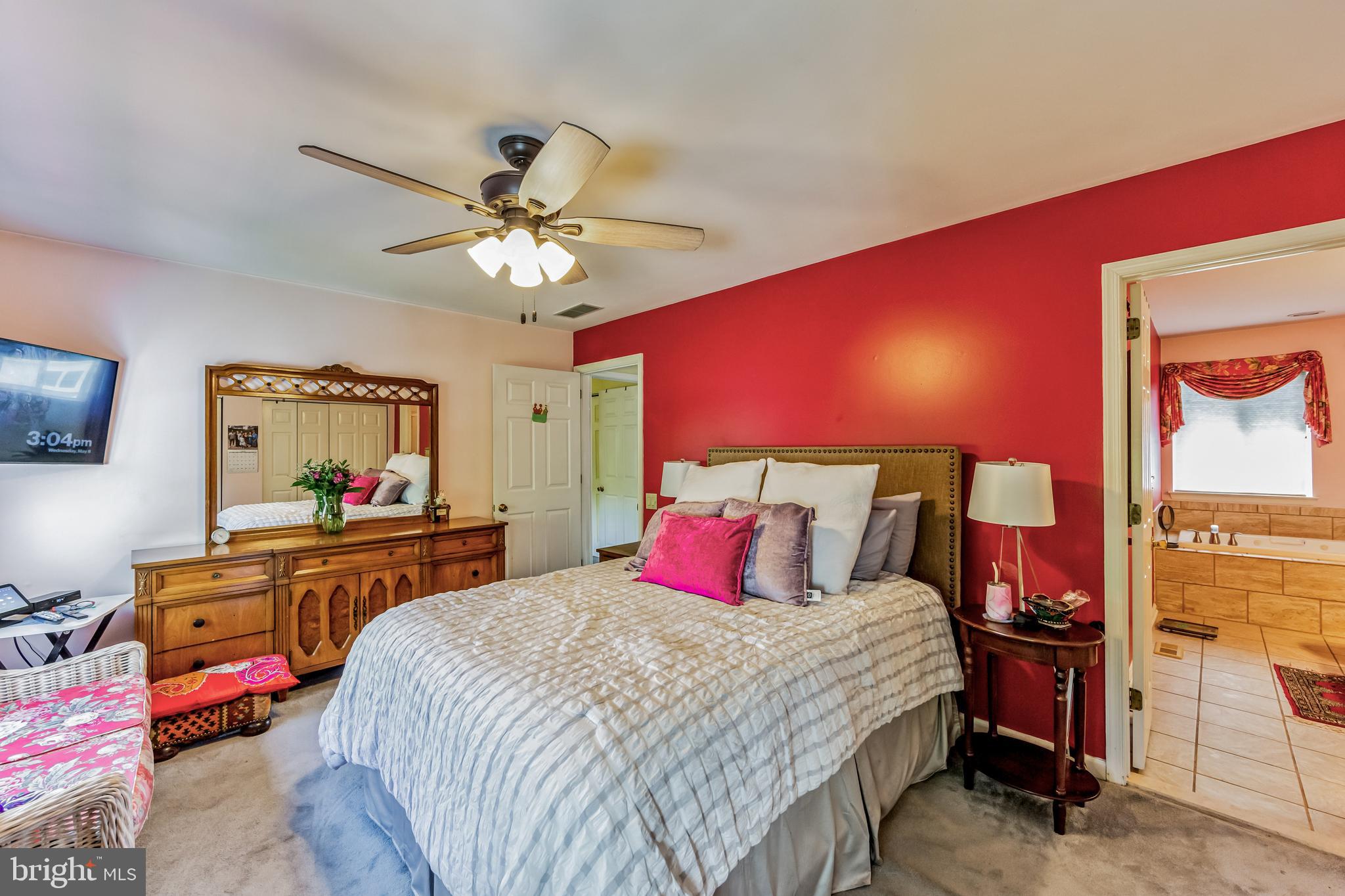 305 Lynley Ln