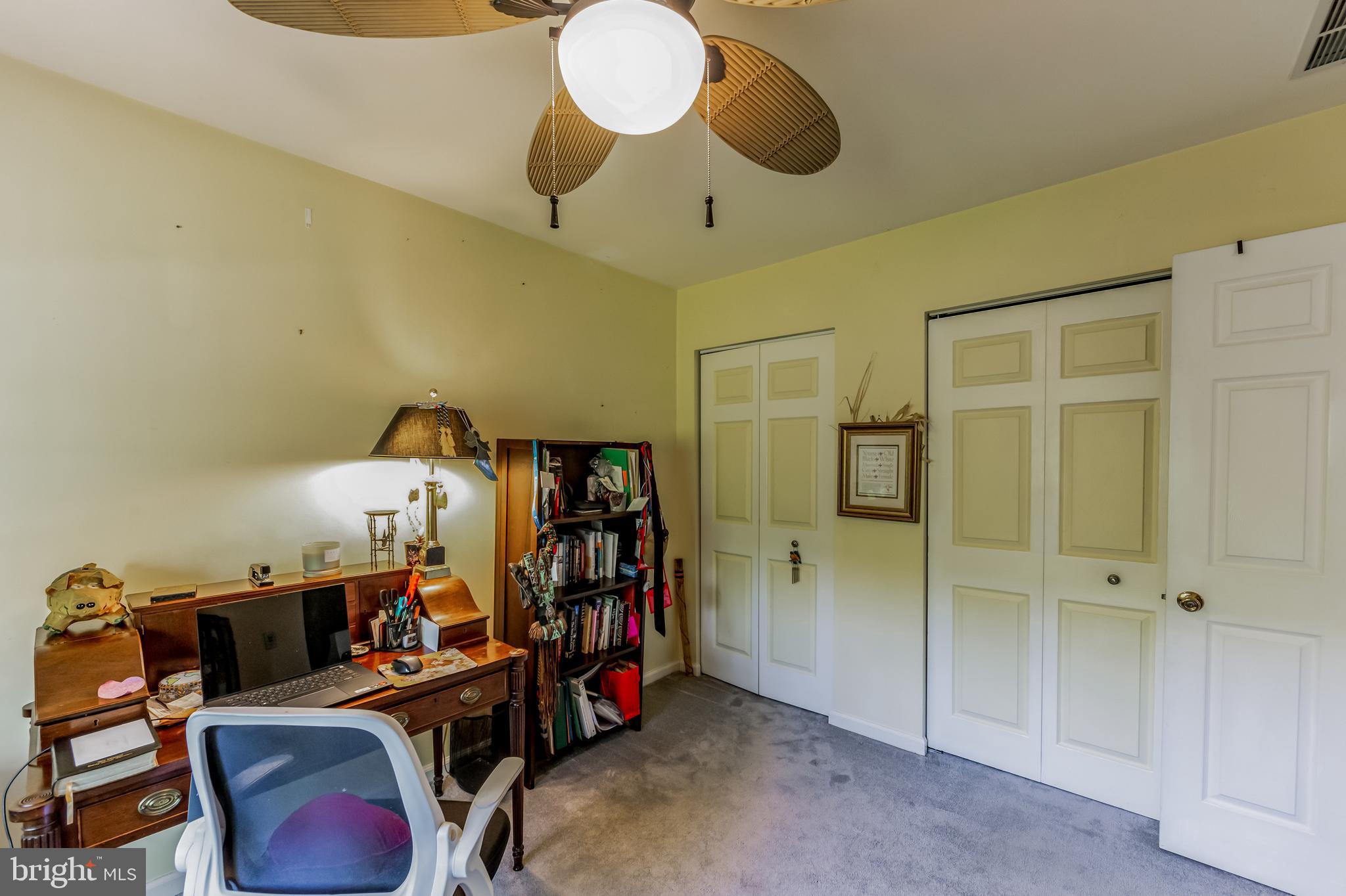 305 Lynley Ln