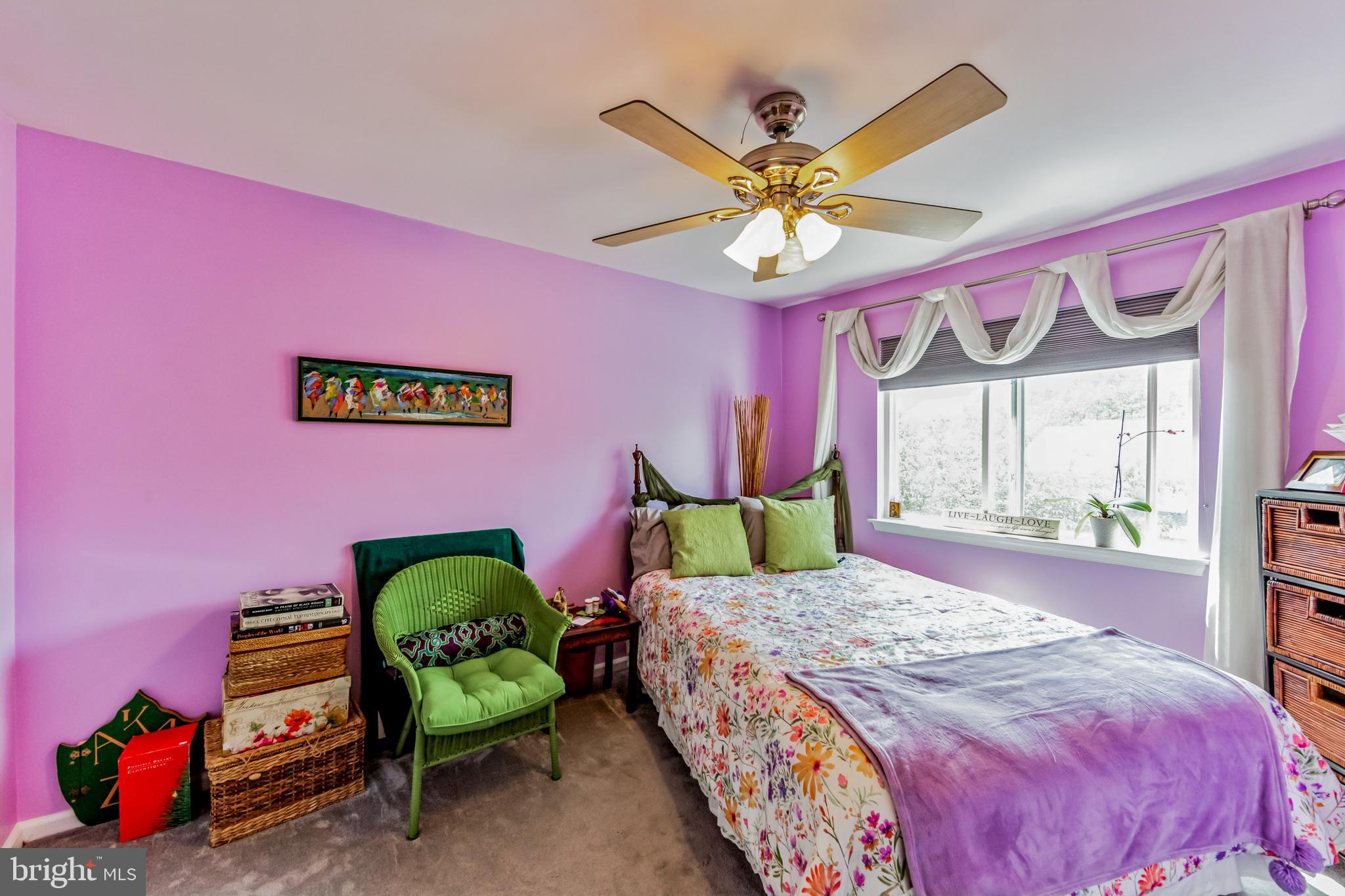 305 Lynley Ln
