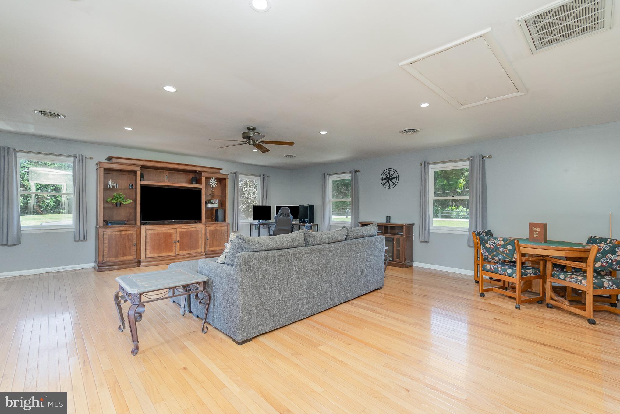 303 Thomas Corner Rd