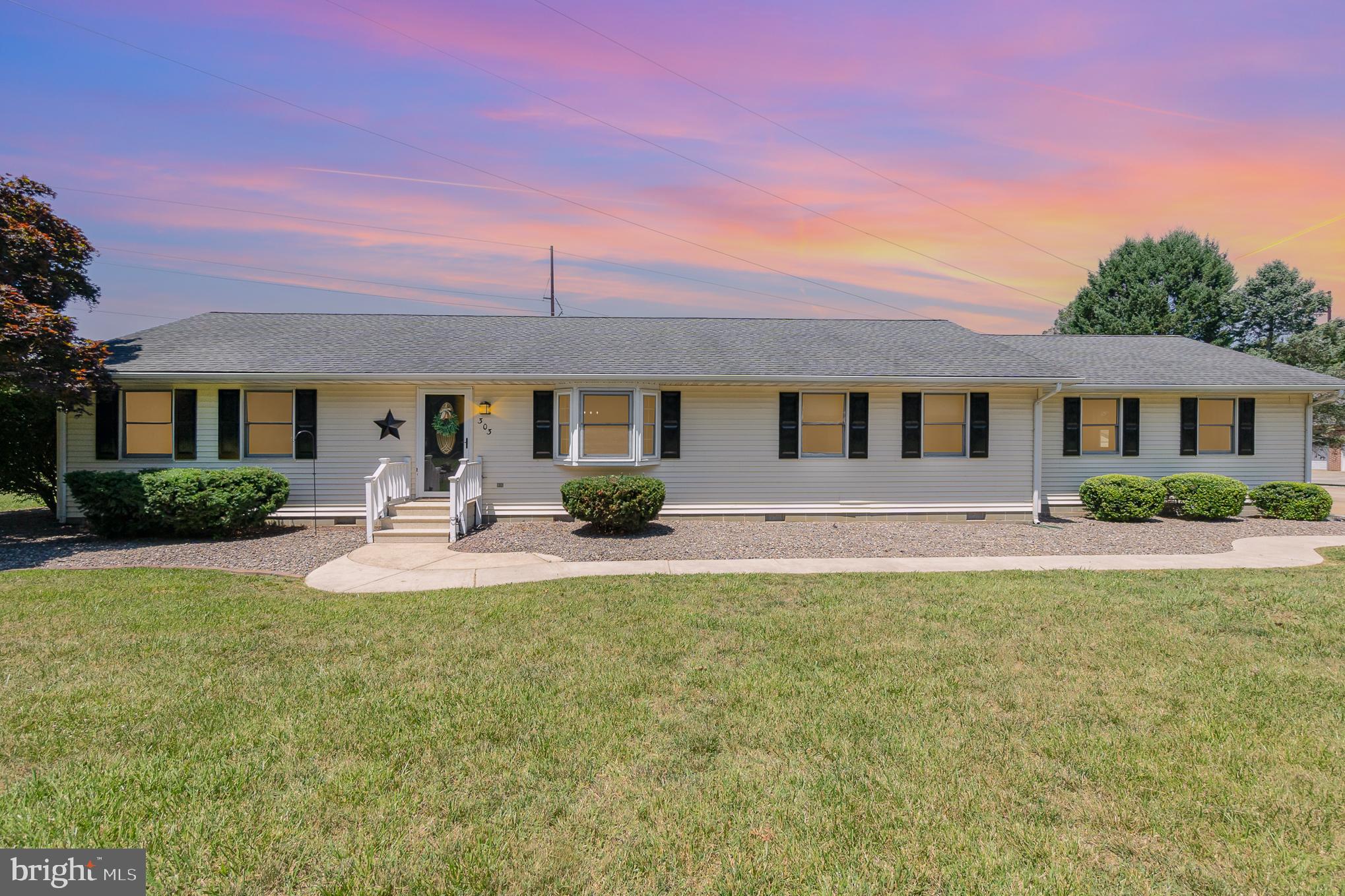 303 Thomas Corner Rd