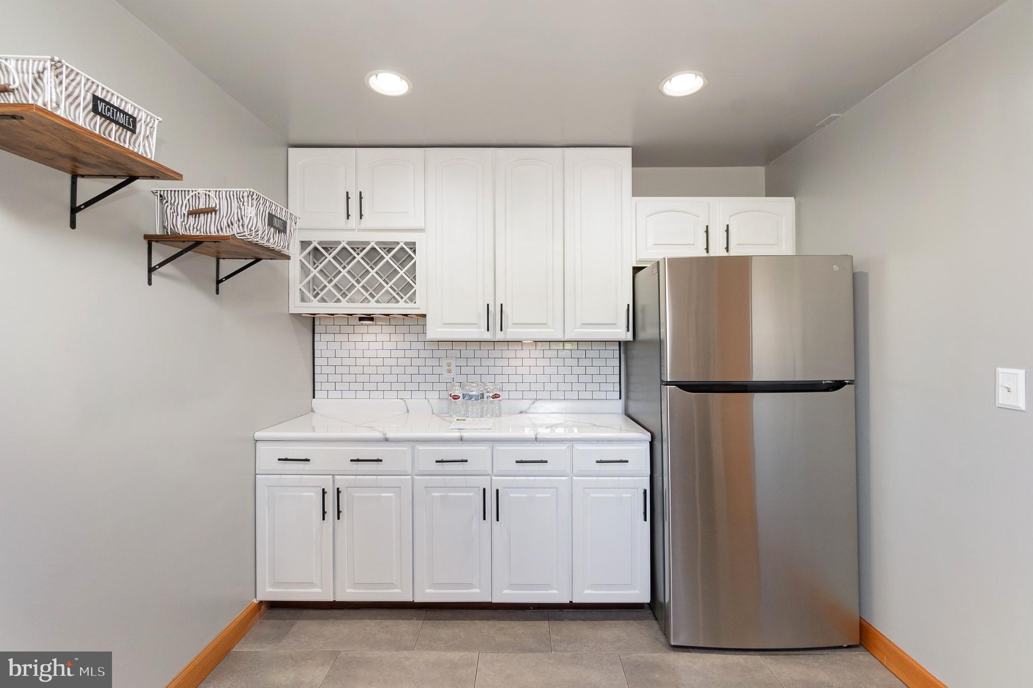 303 Thomas Corner Rd