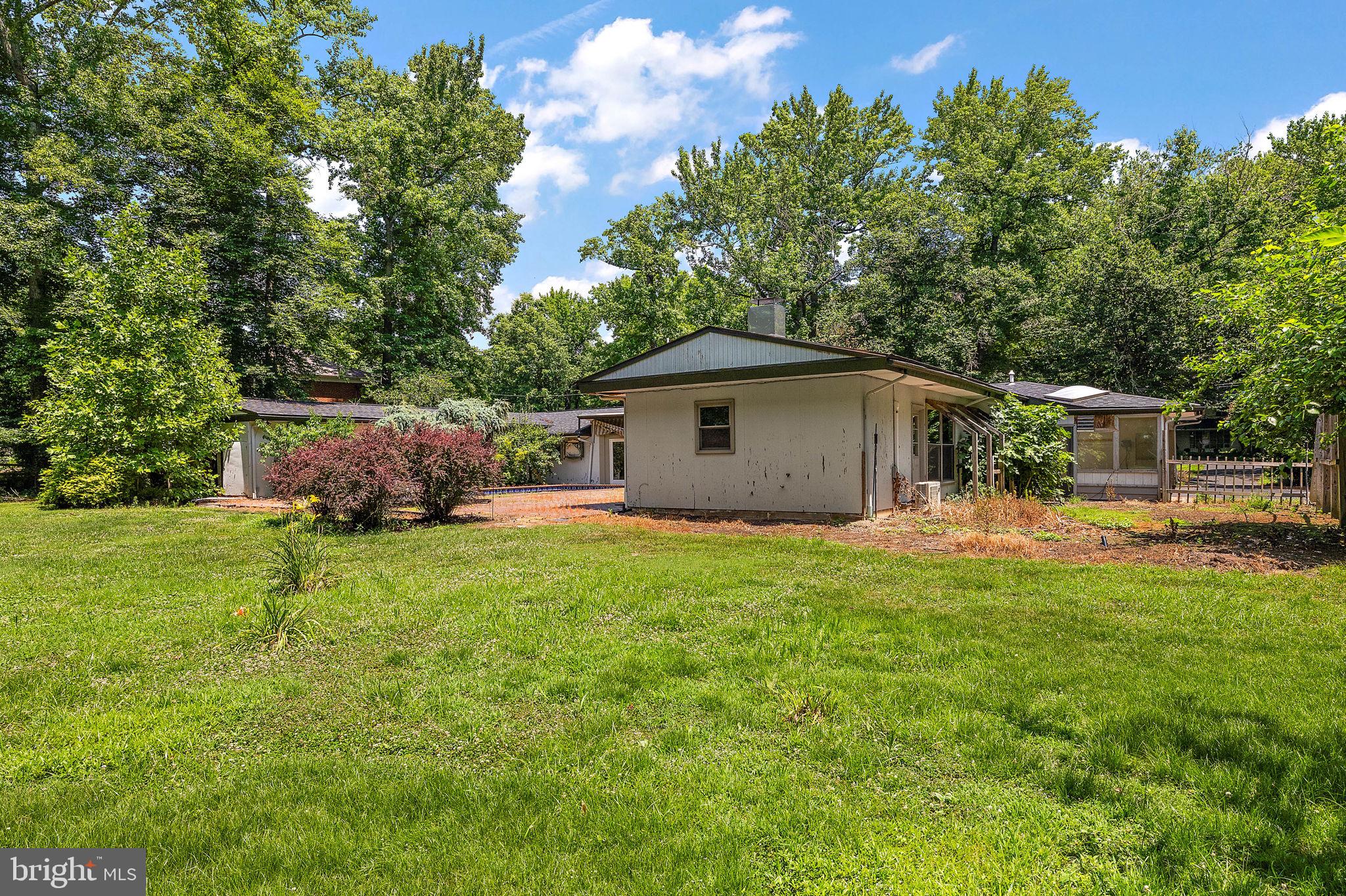 1725 Gunning Dr
