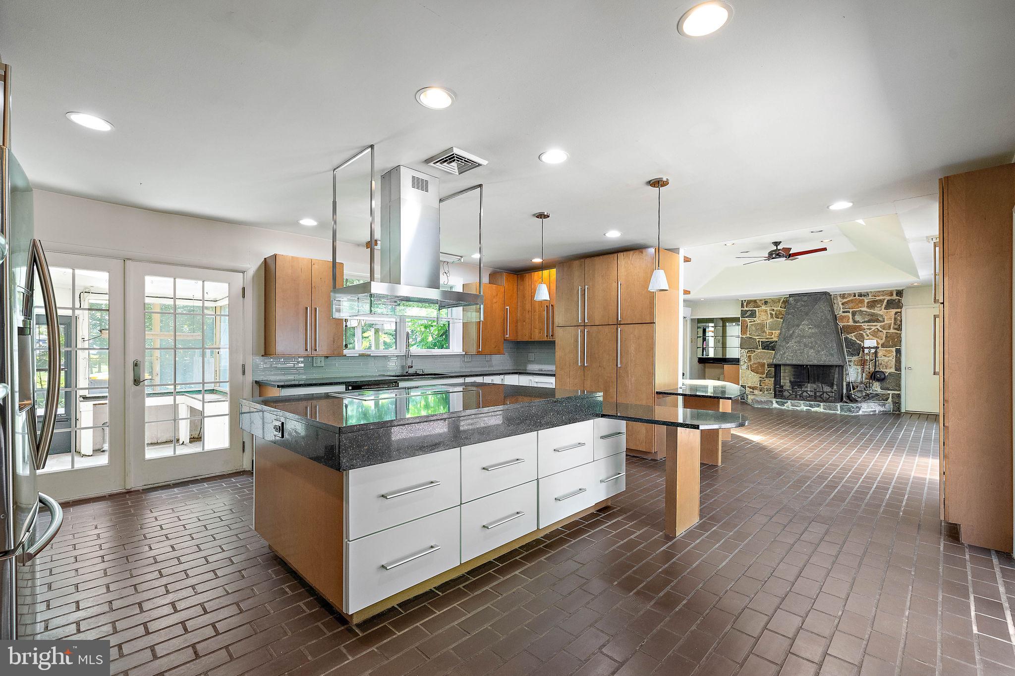 1725 Gunning Dr