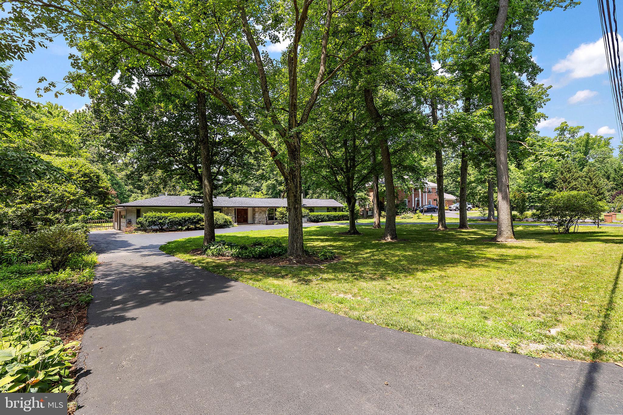 1725 Gunning Dr