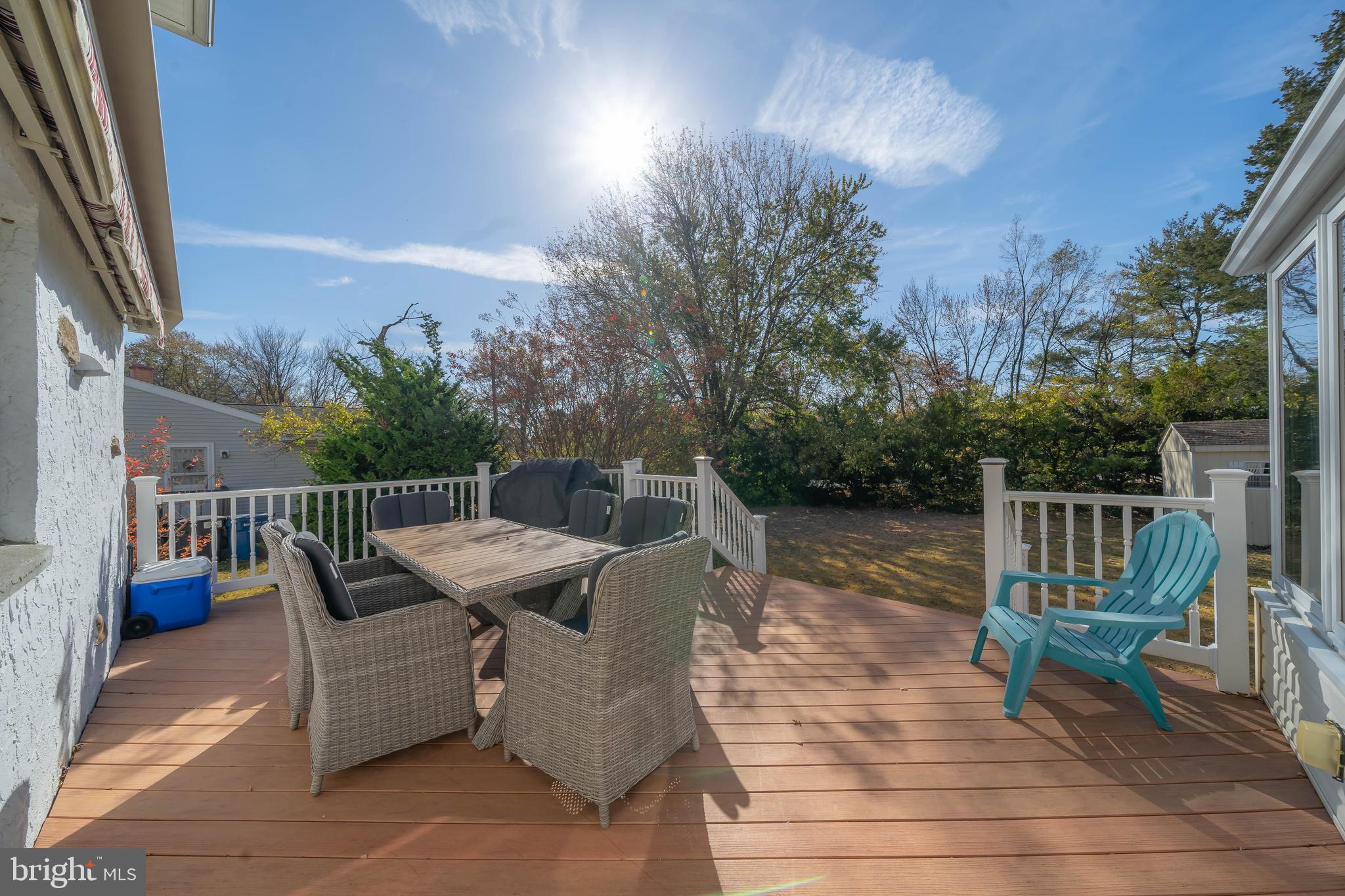 715 Plumtree Ln