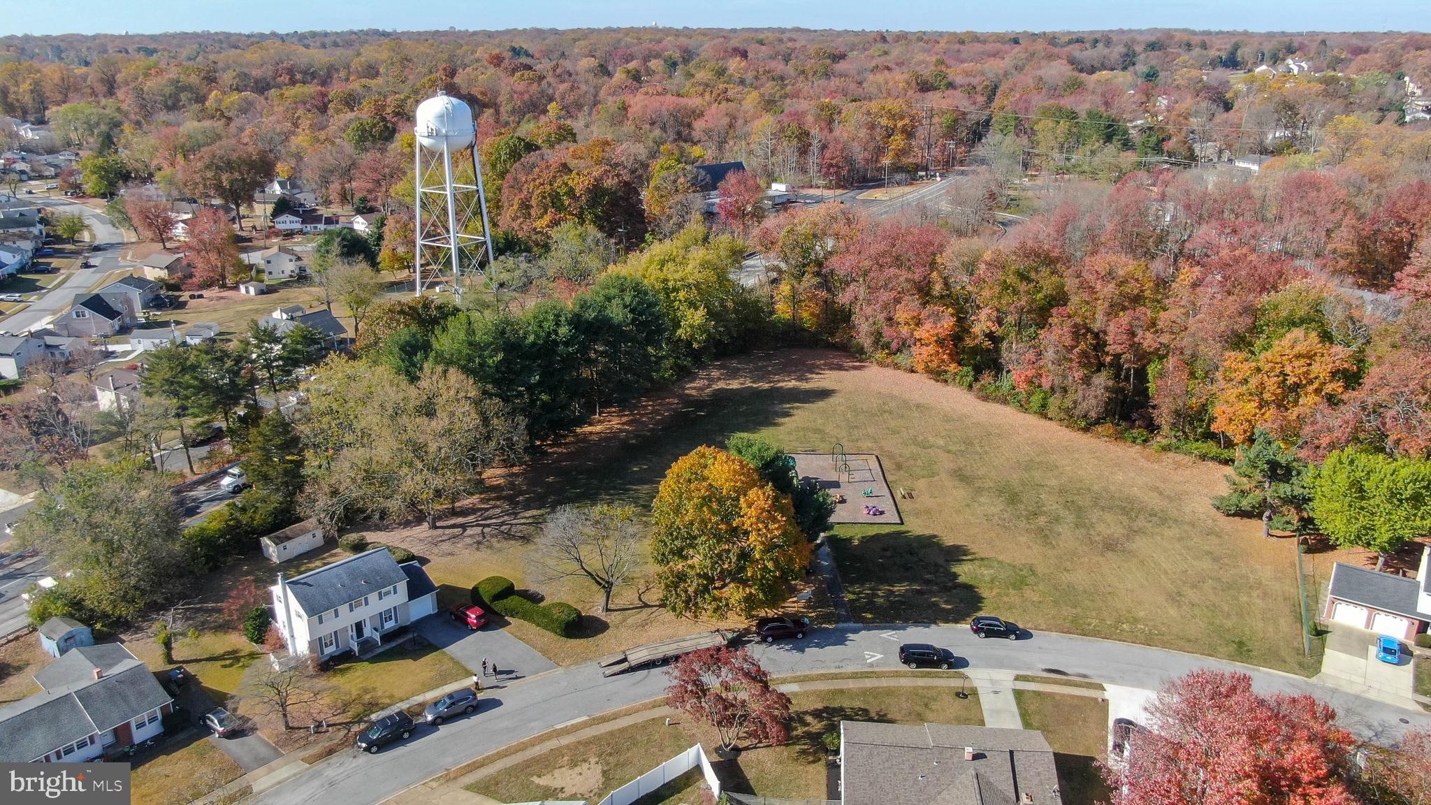 715 Plumtree Ln