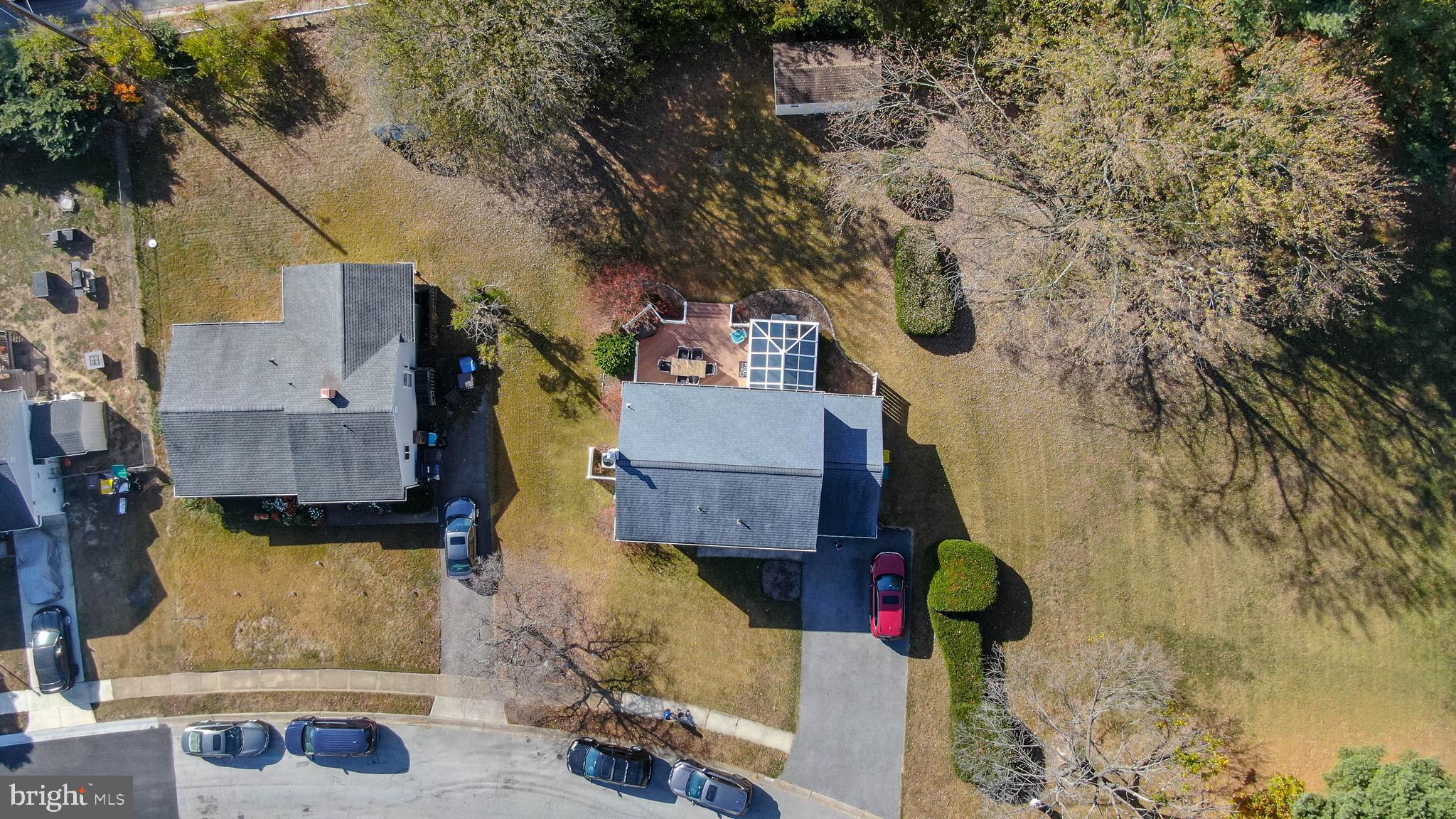 715 Plumtree Ln