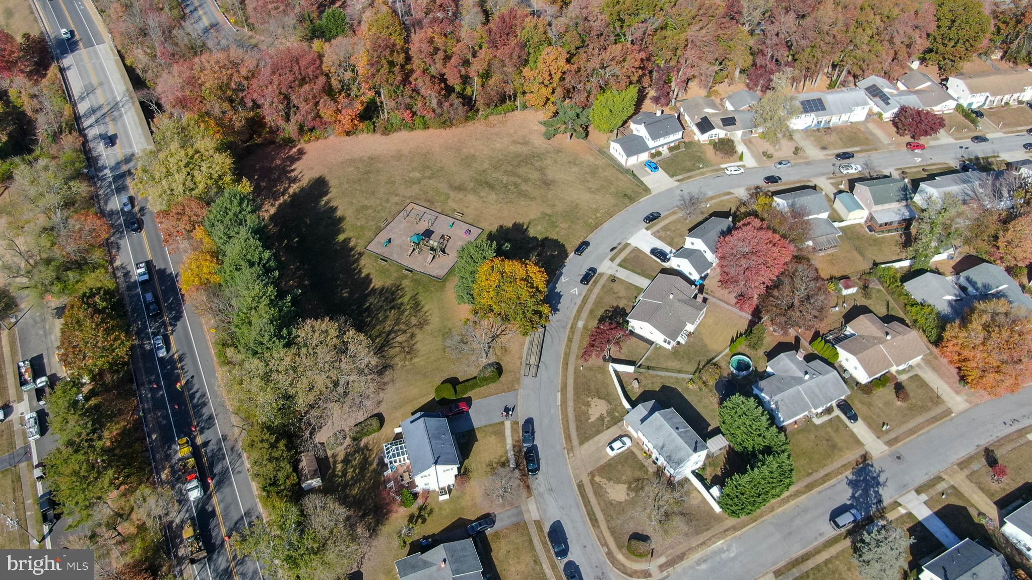 715 Plumtree Ln