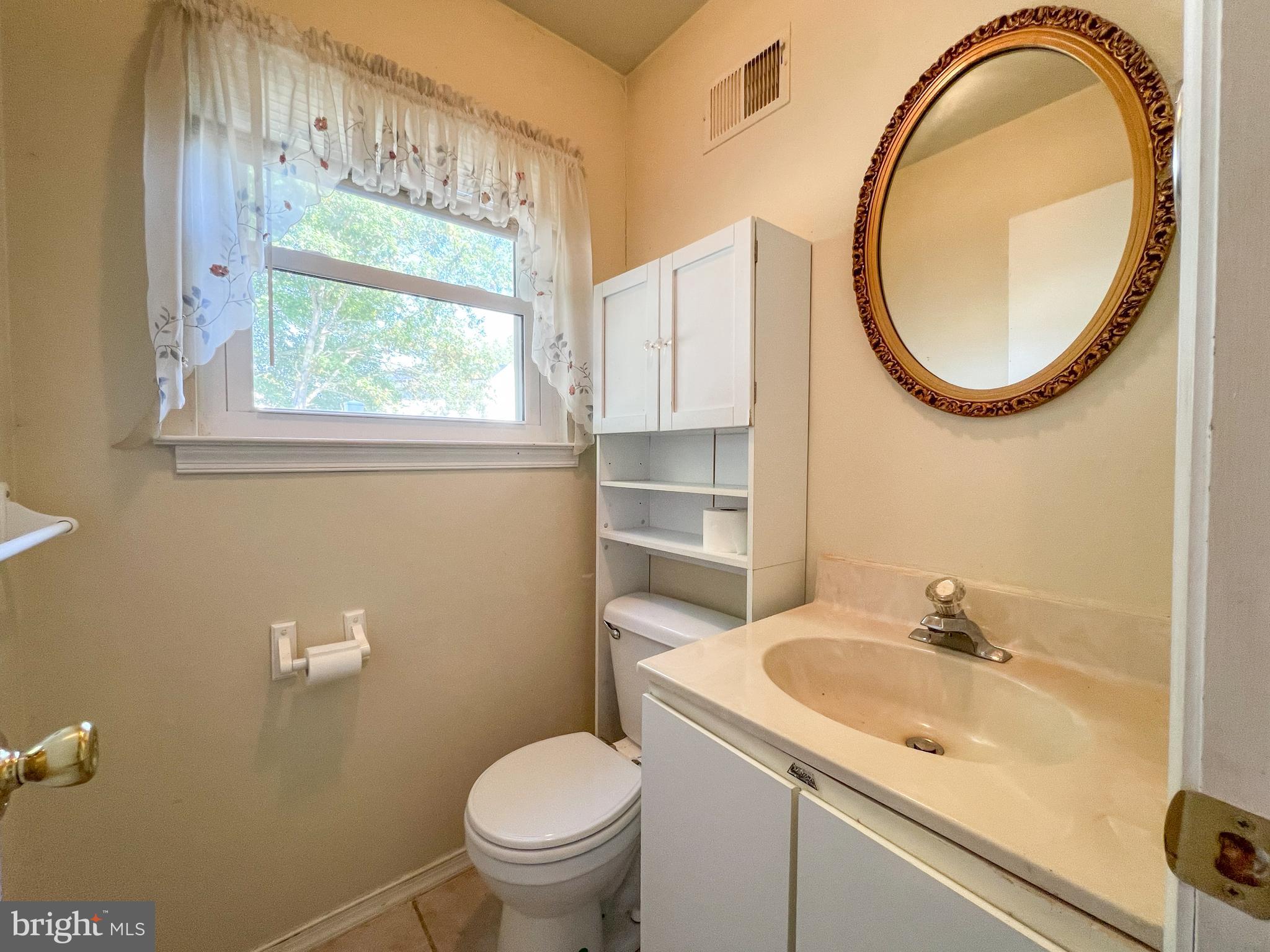 741 Fox Chase Cir