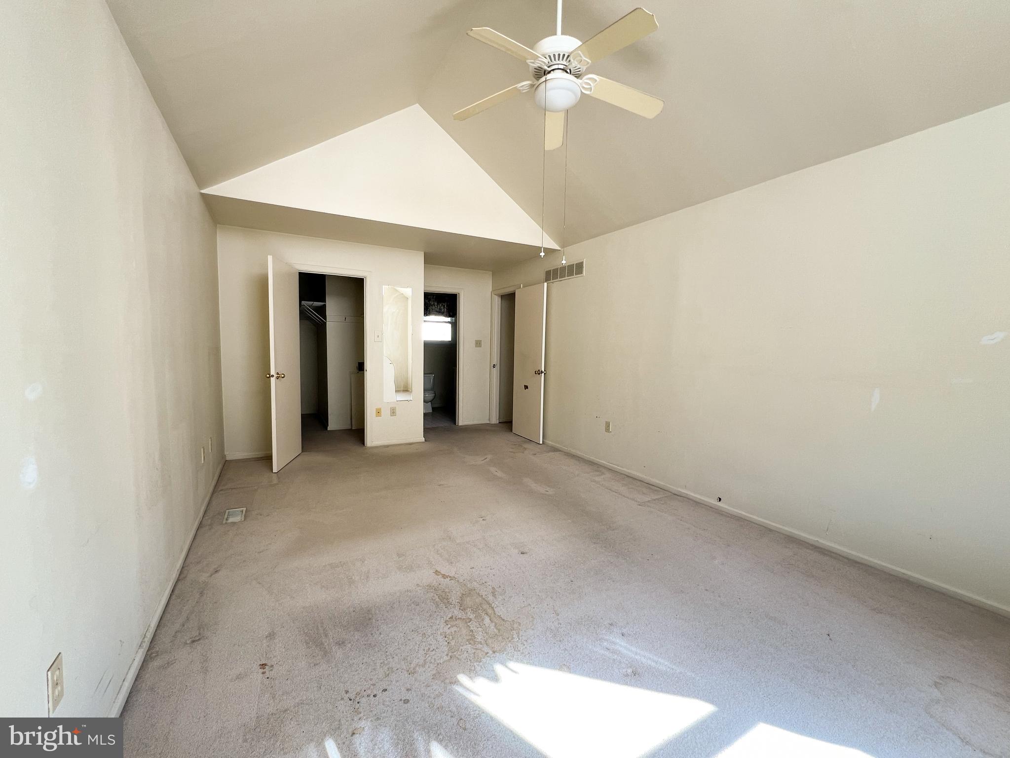 741 Fox Chase Cir