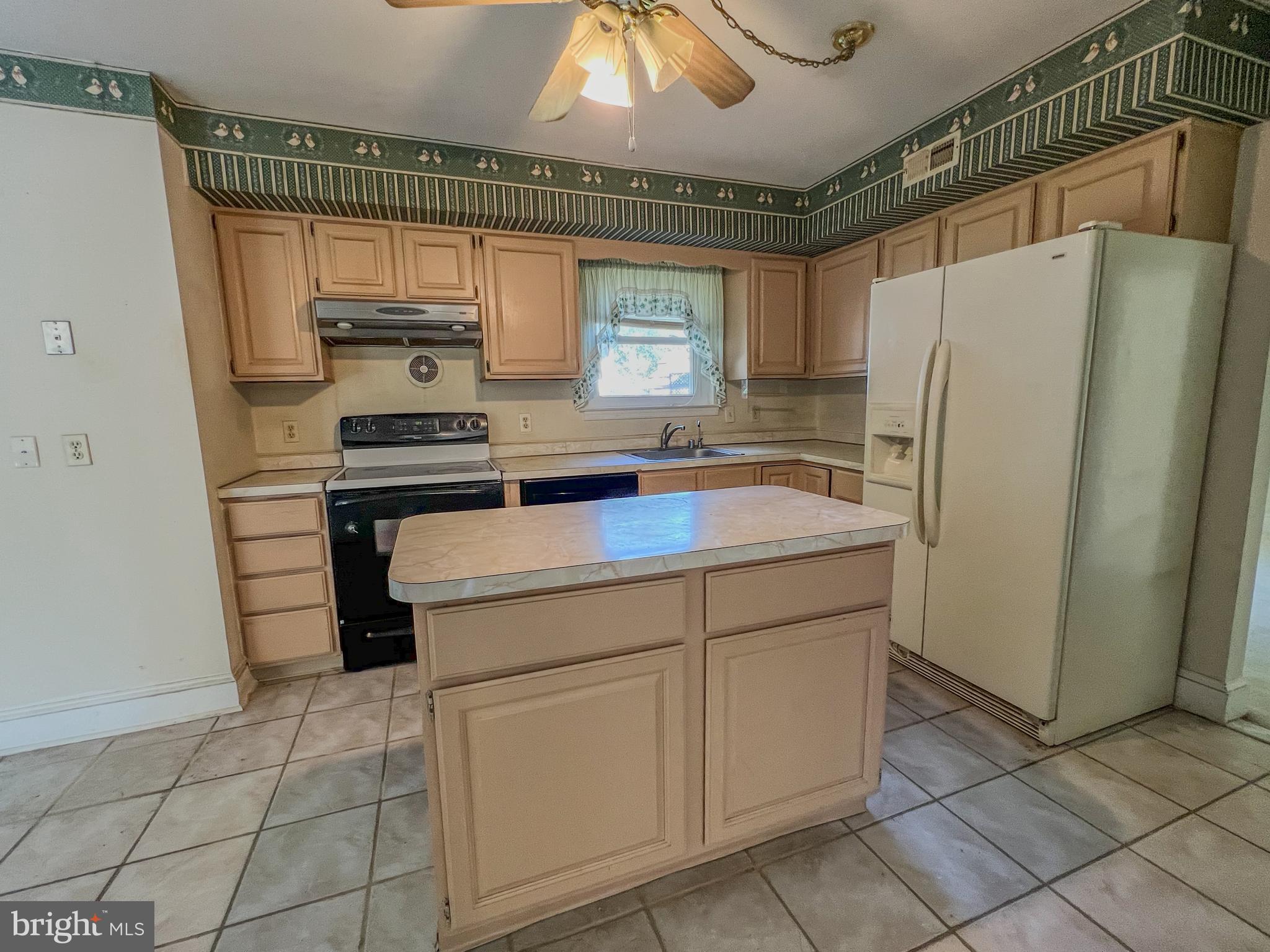 741 Fox Chase Cir