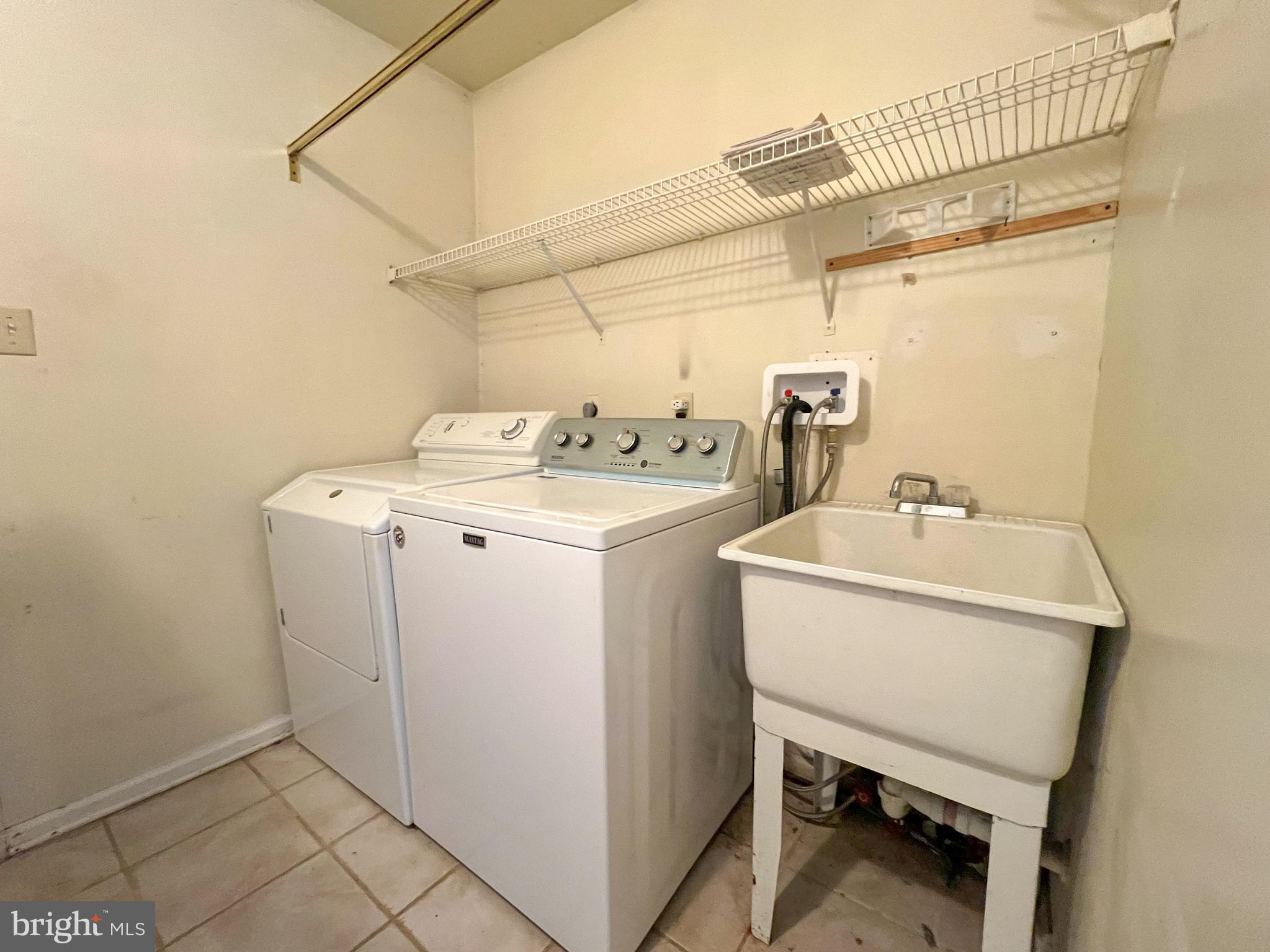 741 Fox Chase Cir