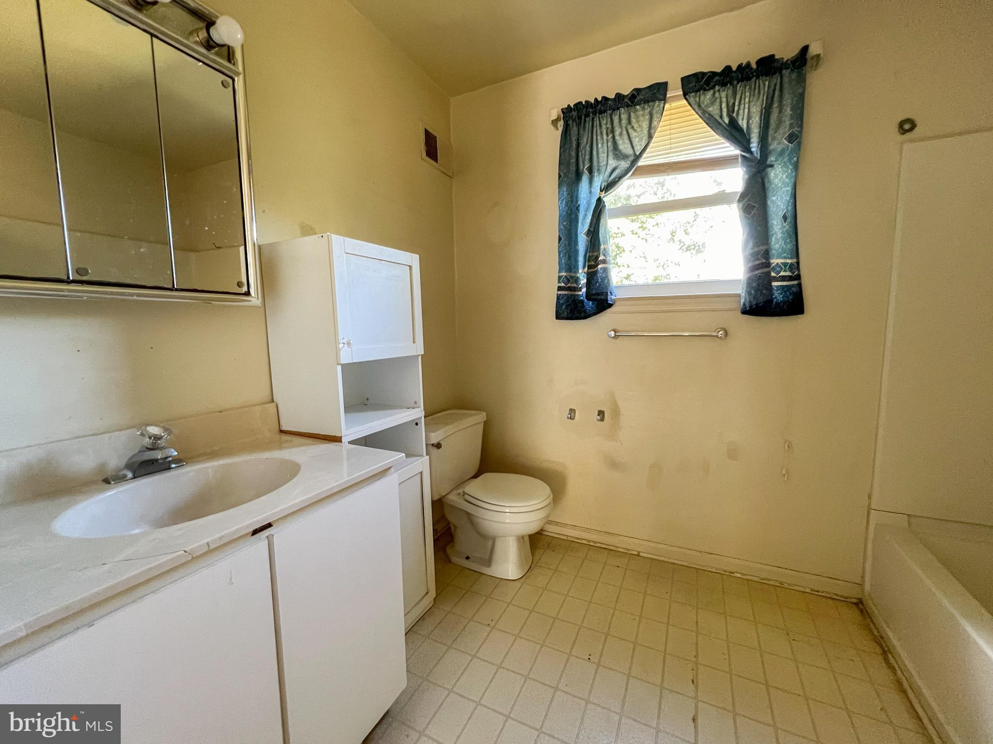 741 Fox Chase Cir
