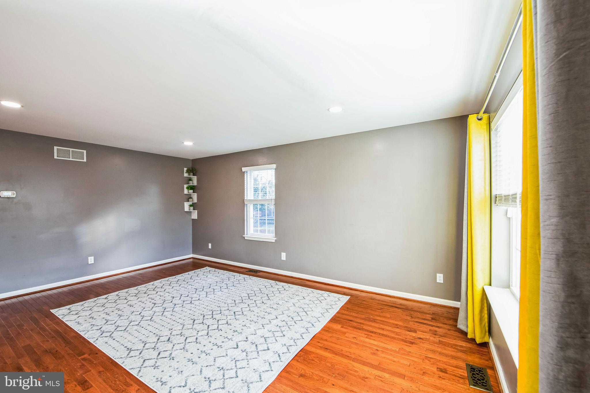 241 W Champlain Ave
