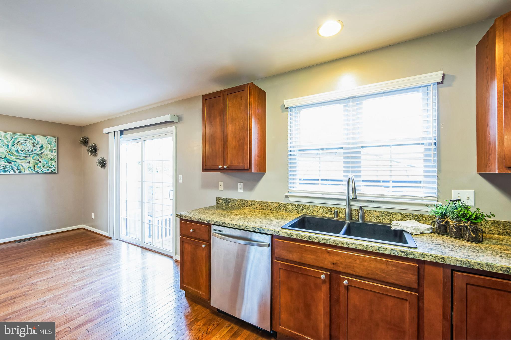 241 W Champlain Ave
