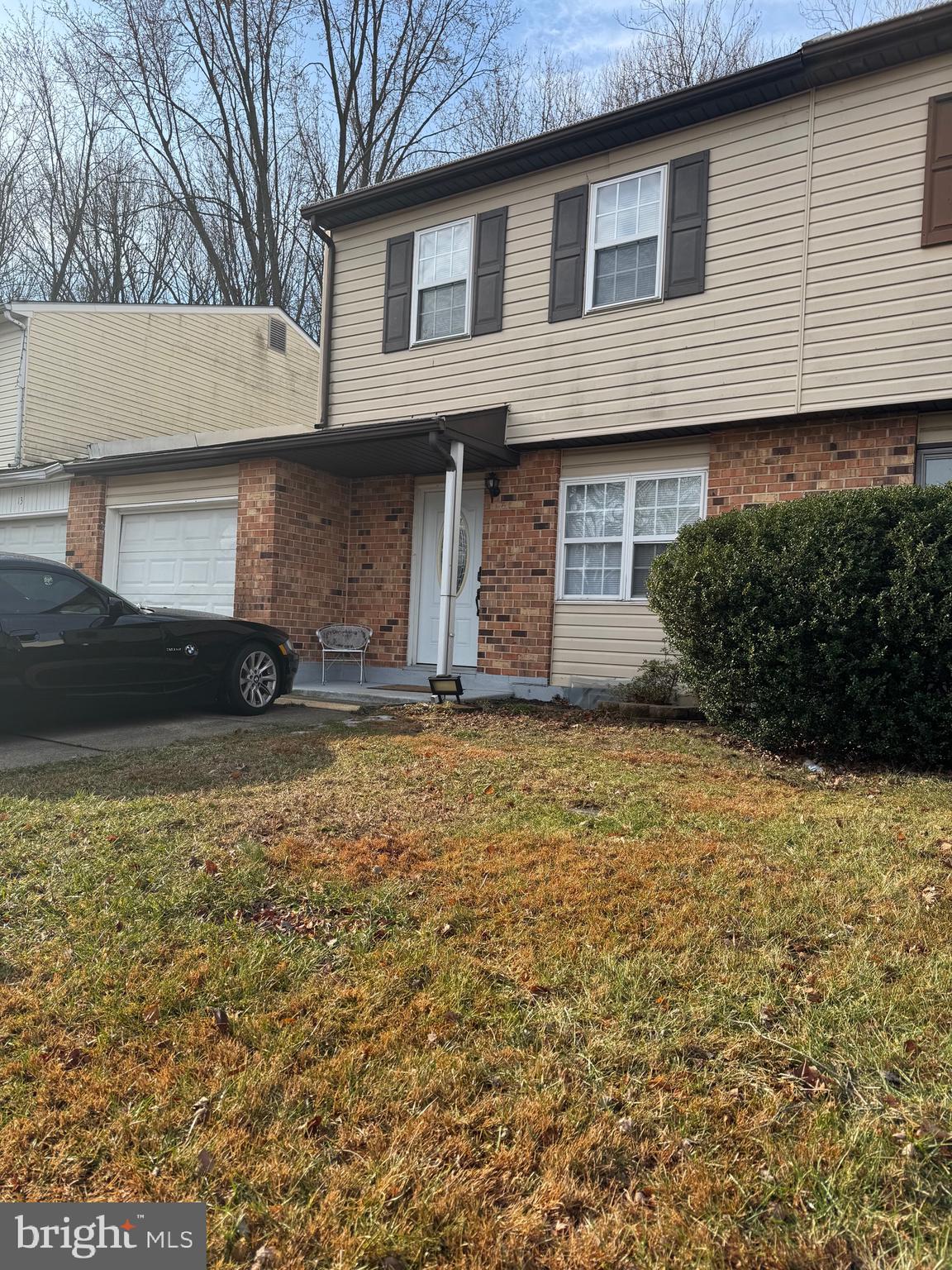 11 Bradley Dr