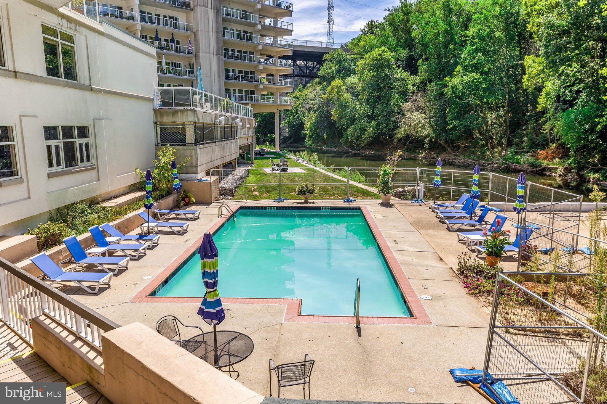 1706 N Park Dr #5