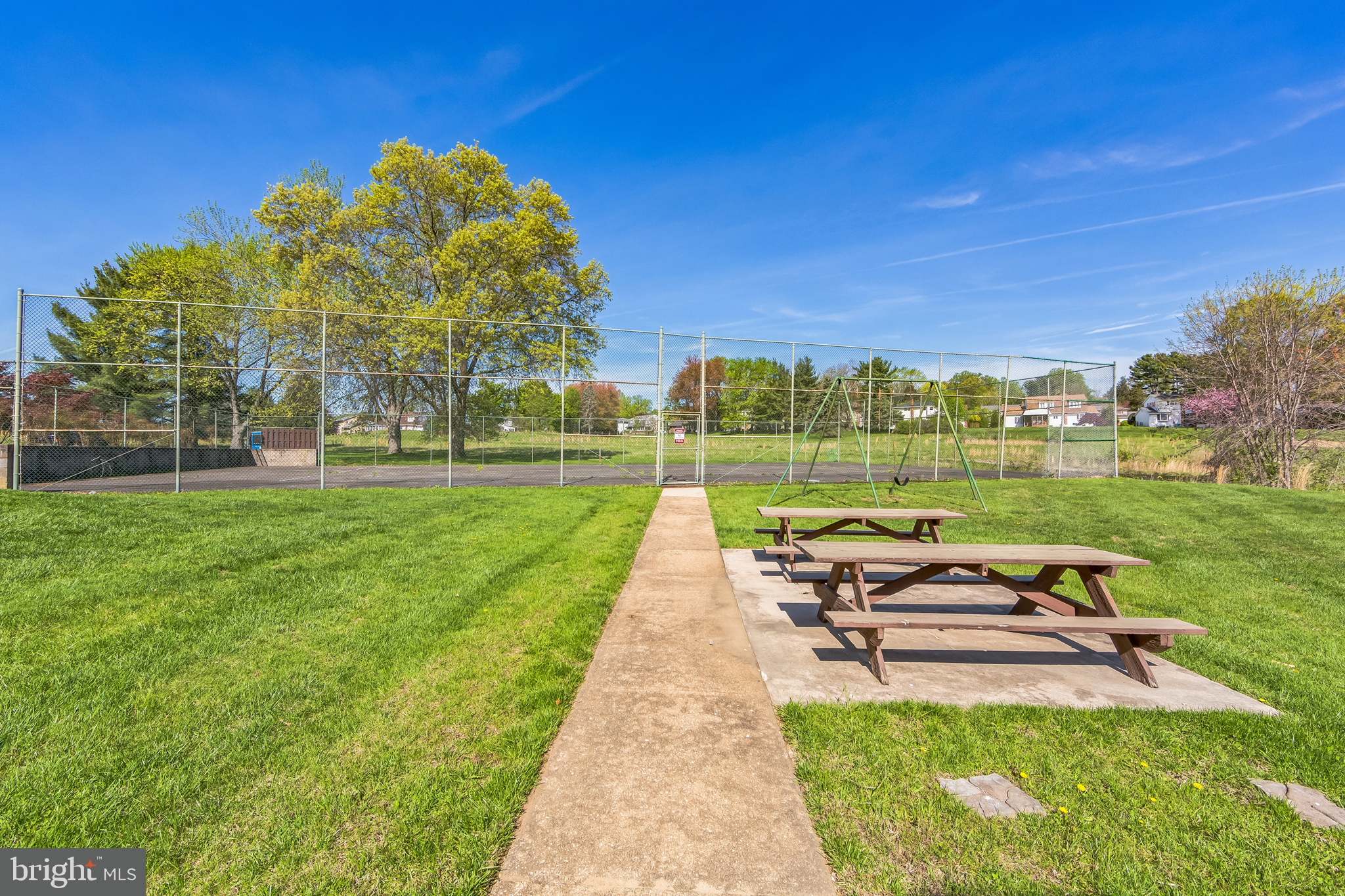 4700 Linden Knoll Dr #431