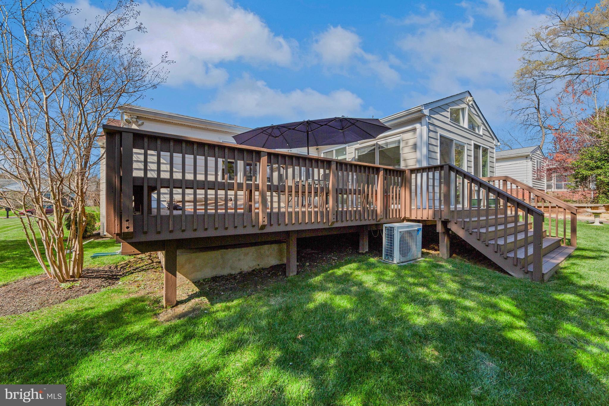 4660 Malden Dr