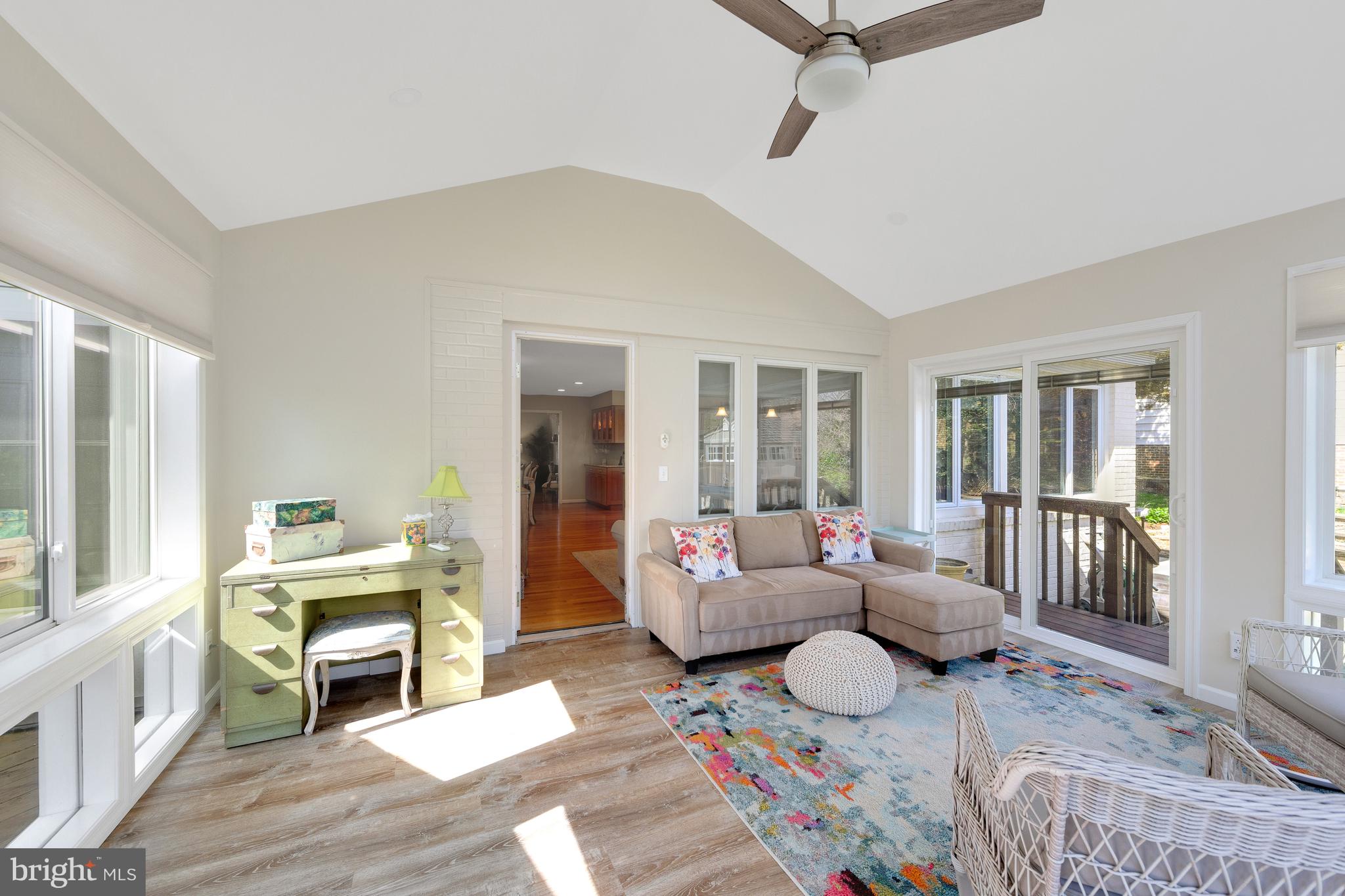 4660 Malden Dr