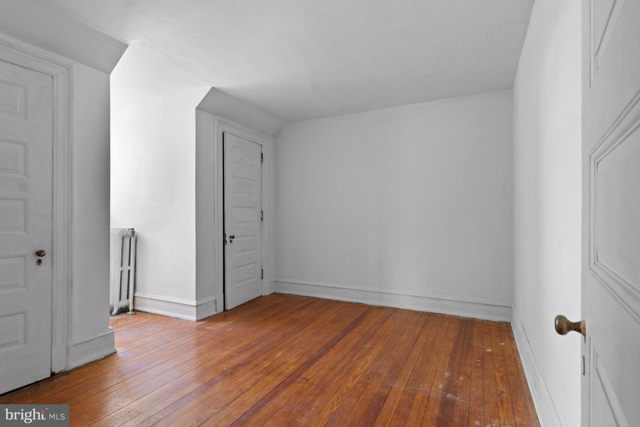 1908 WOODLAWN AVENUE