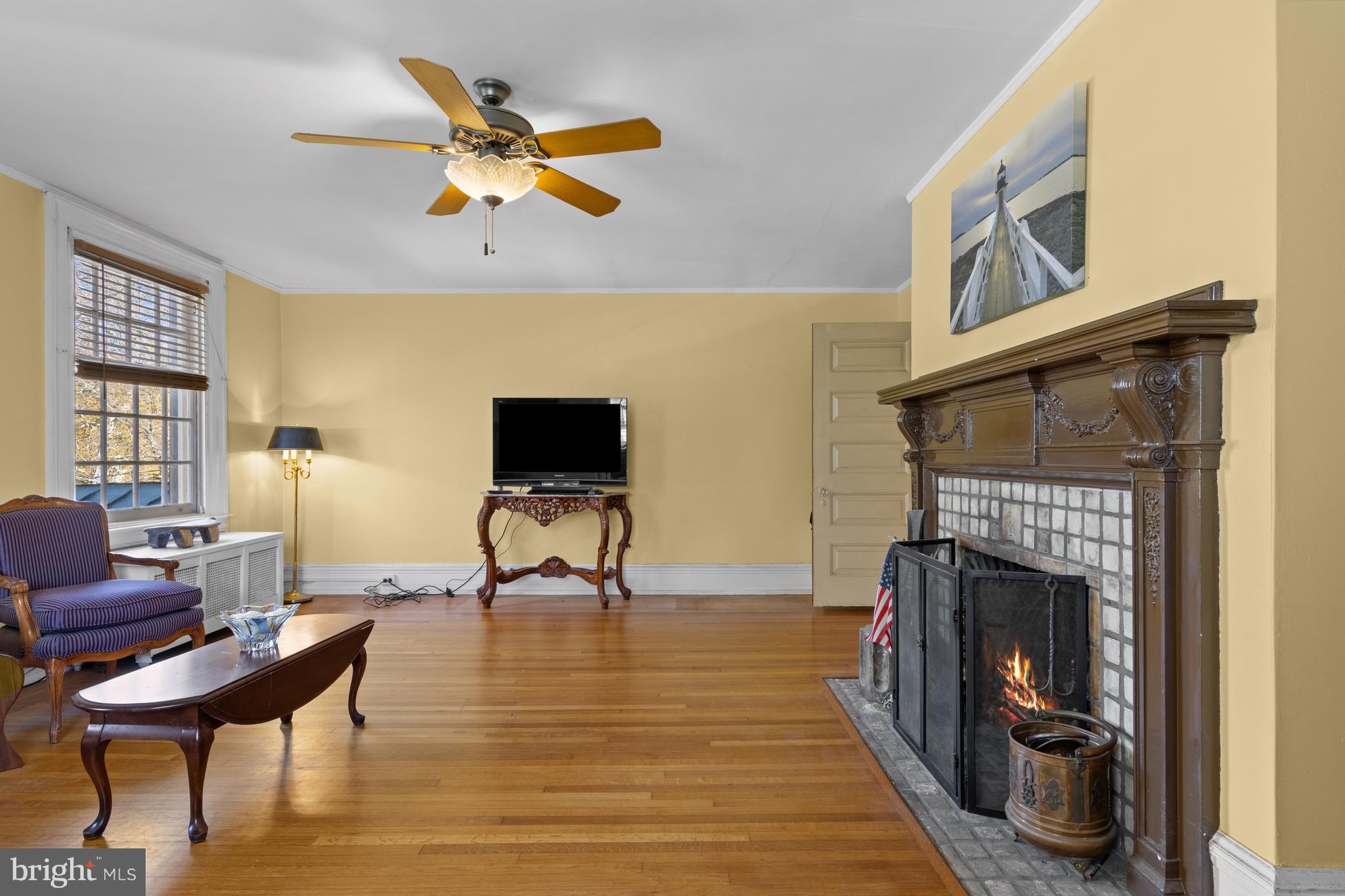 1908 WOODLAWN AVENUE