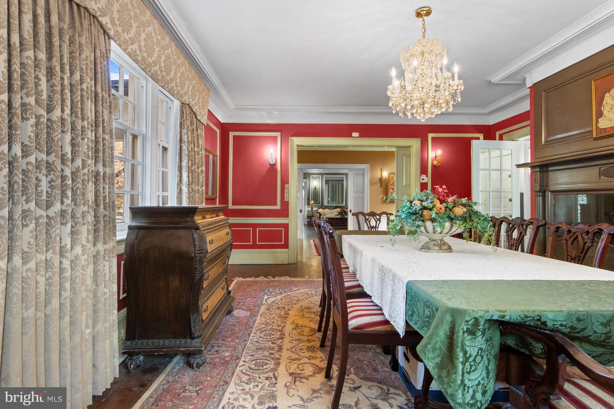 1908 WOODLAWN AVENUE