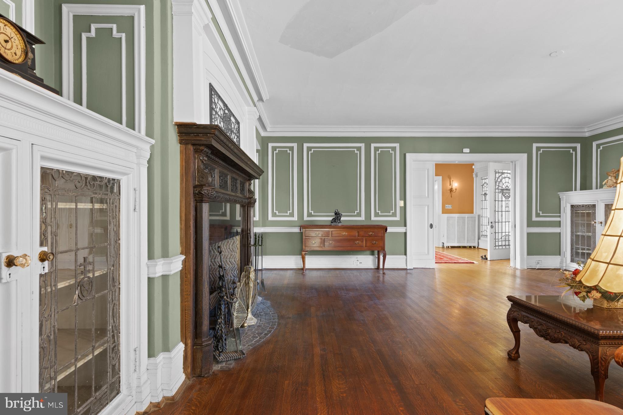 1908 WOODLAWN AVENUE