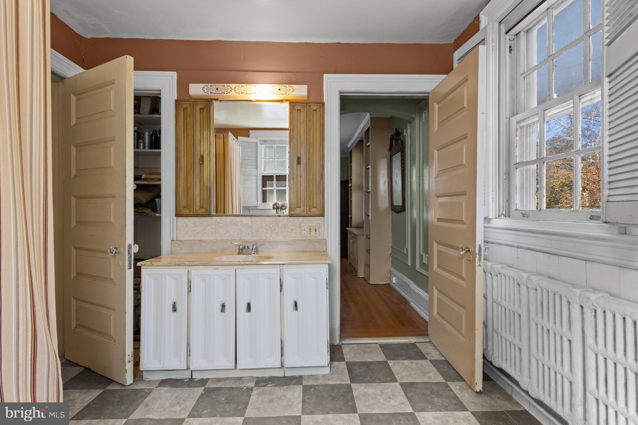 1908 WOODLAWN AVENUE