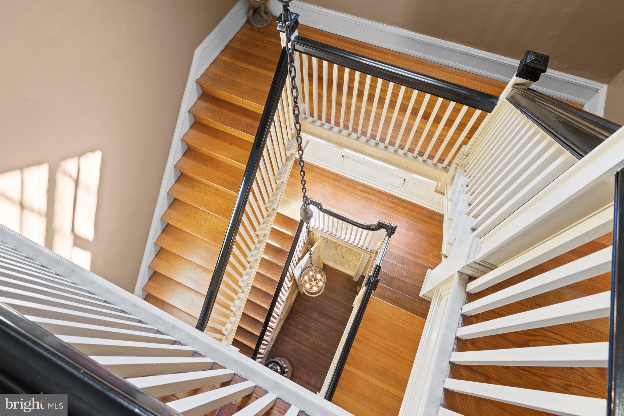 1908 WOODLAWN AVENUE