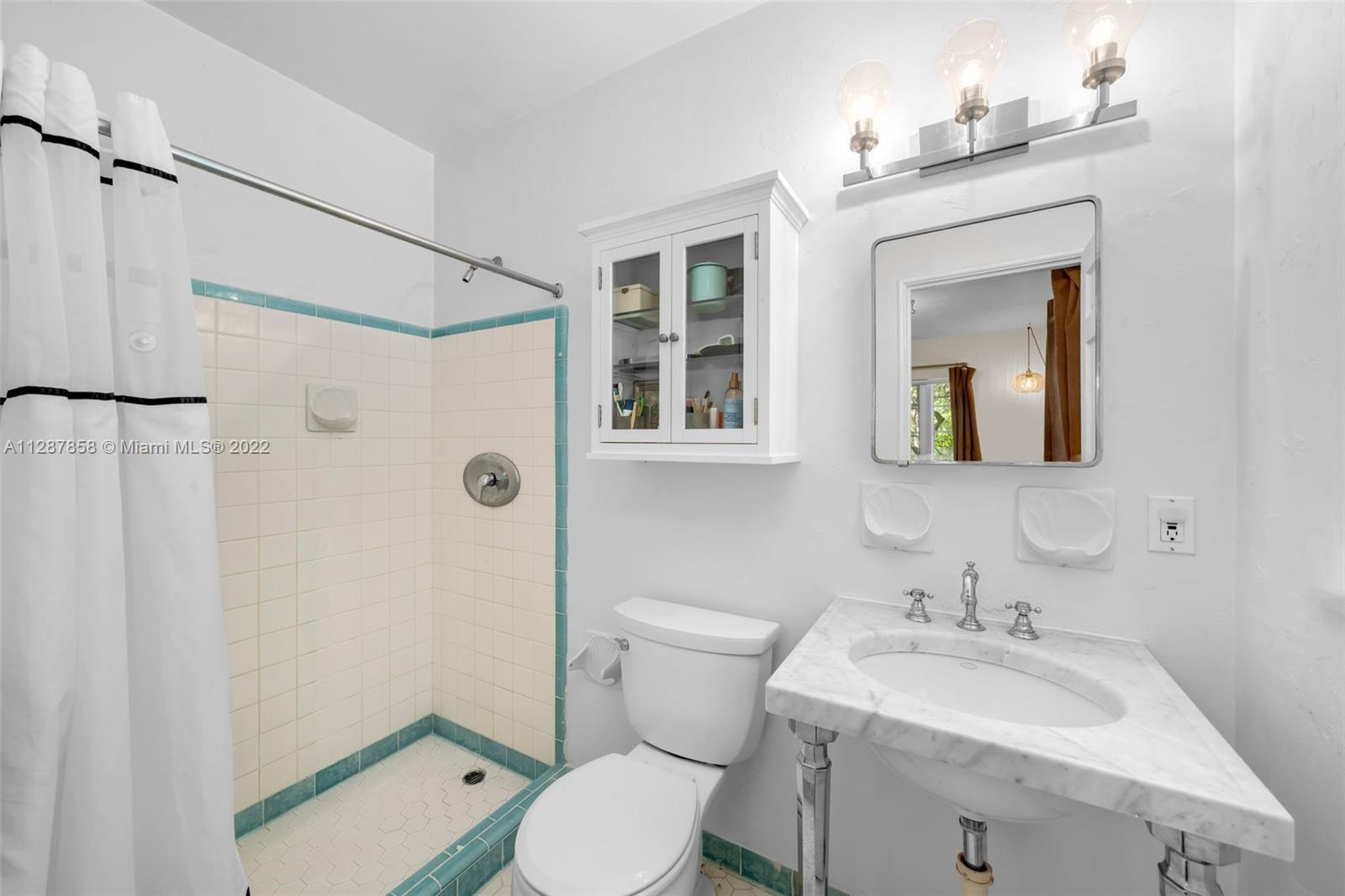 842 NW 9th Ct