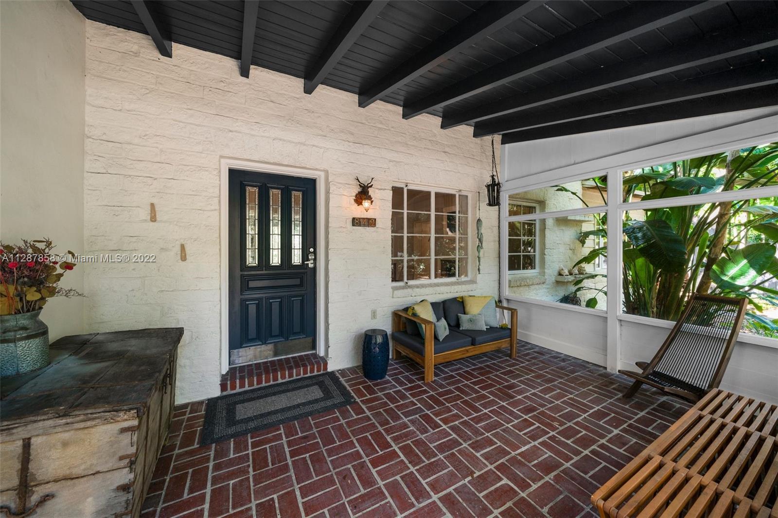 842 NW 9th Ct