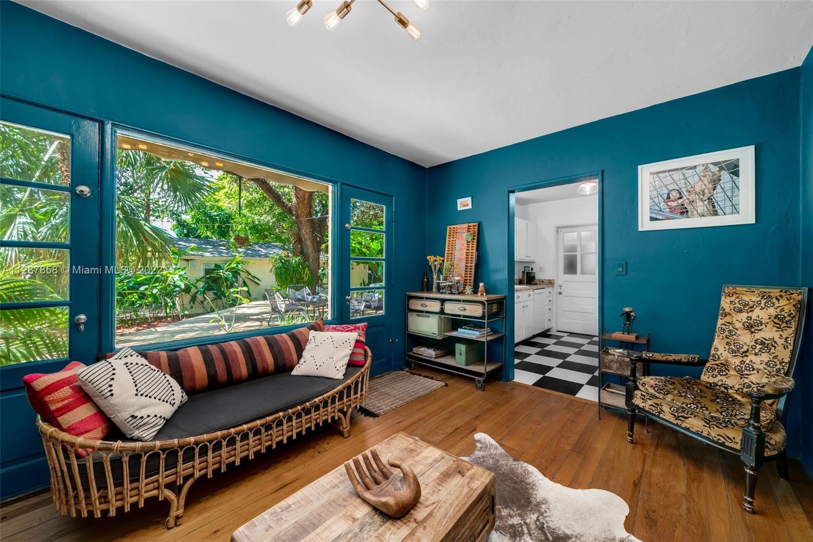 842 NW 9th Ct