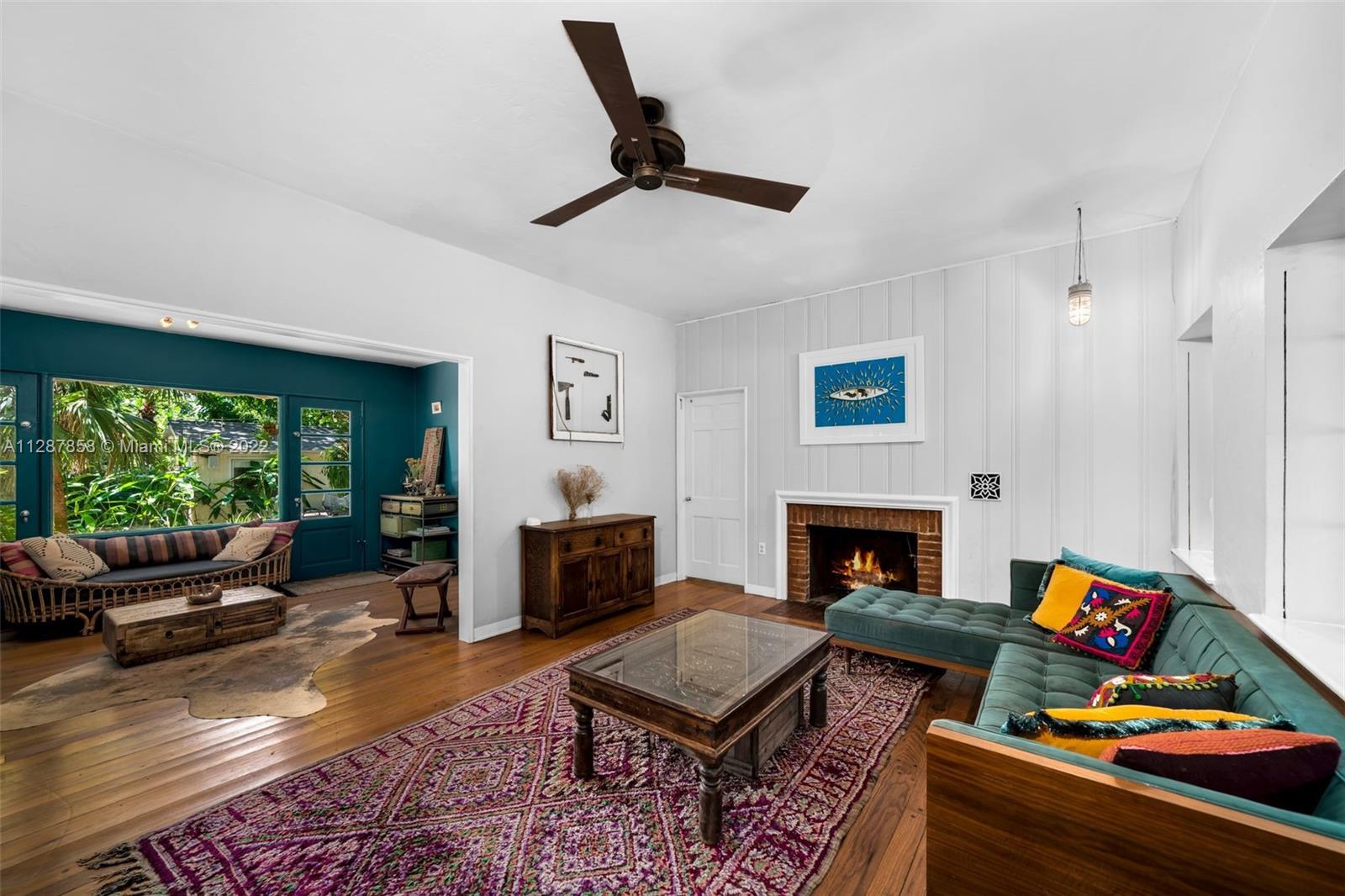 842 NW 9th Ct