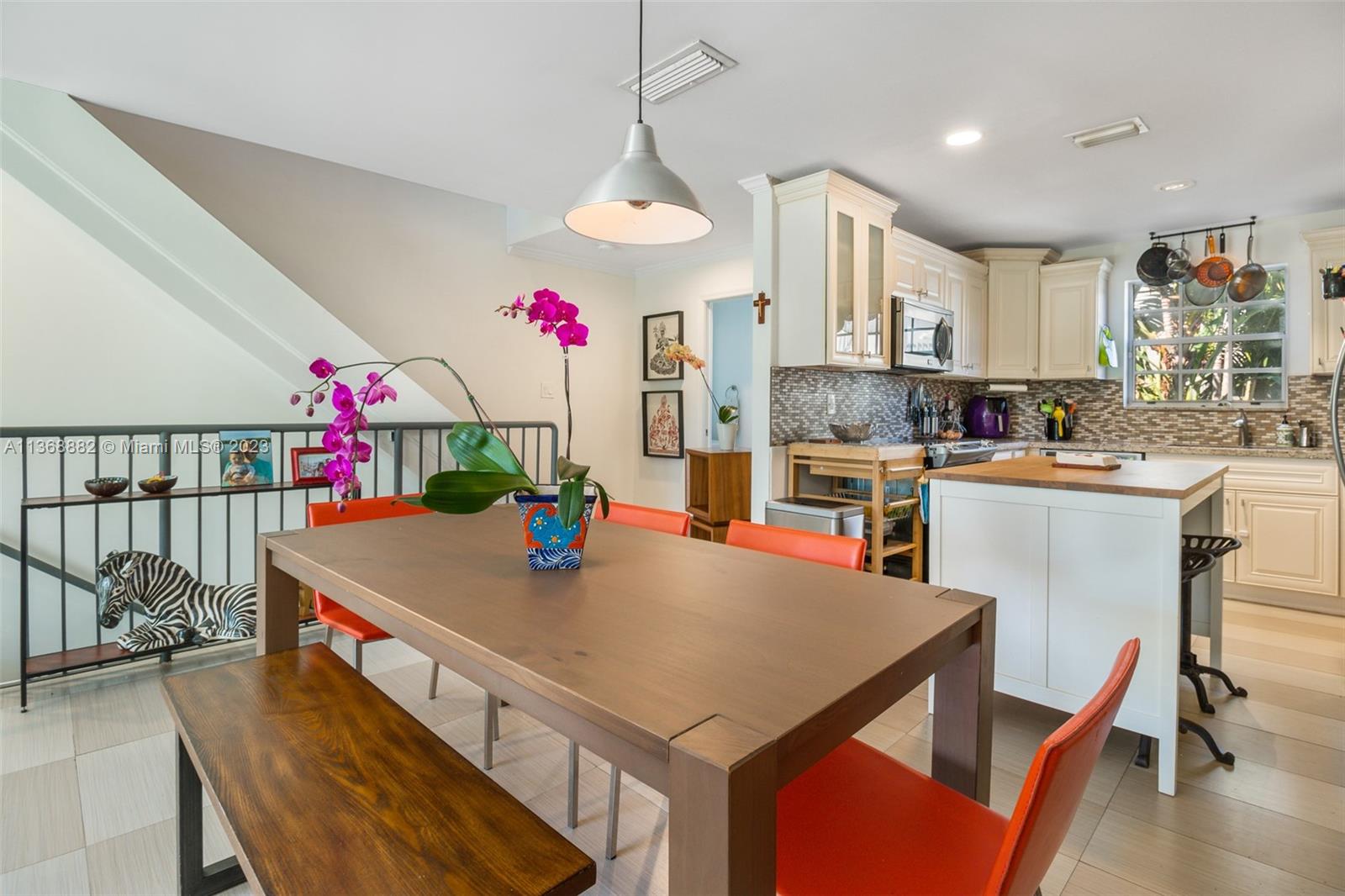 978 NW N River Dr Unit: 4