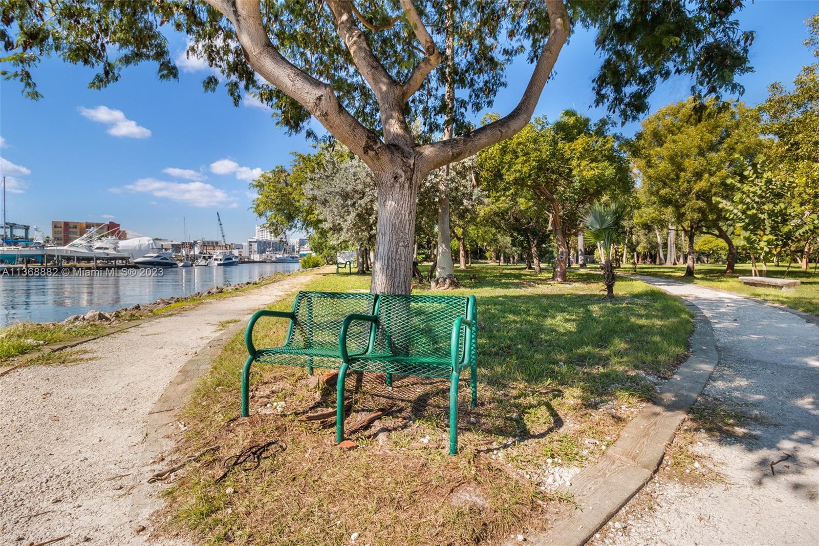 978 NW N River Dr Unit: 4