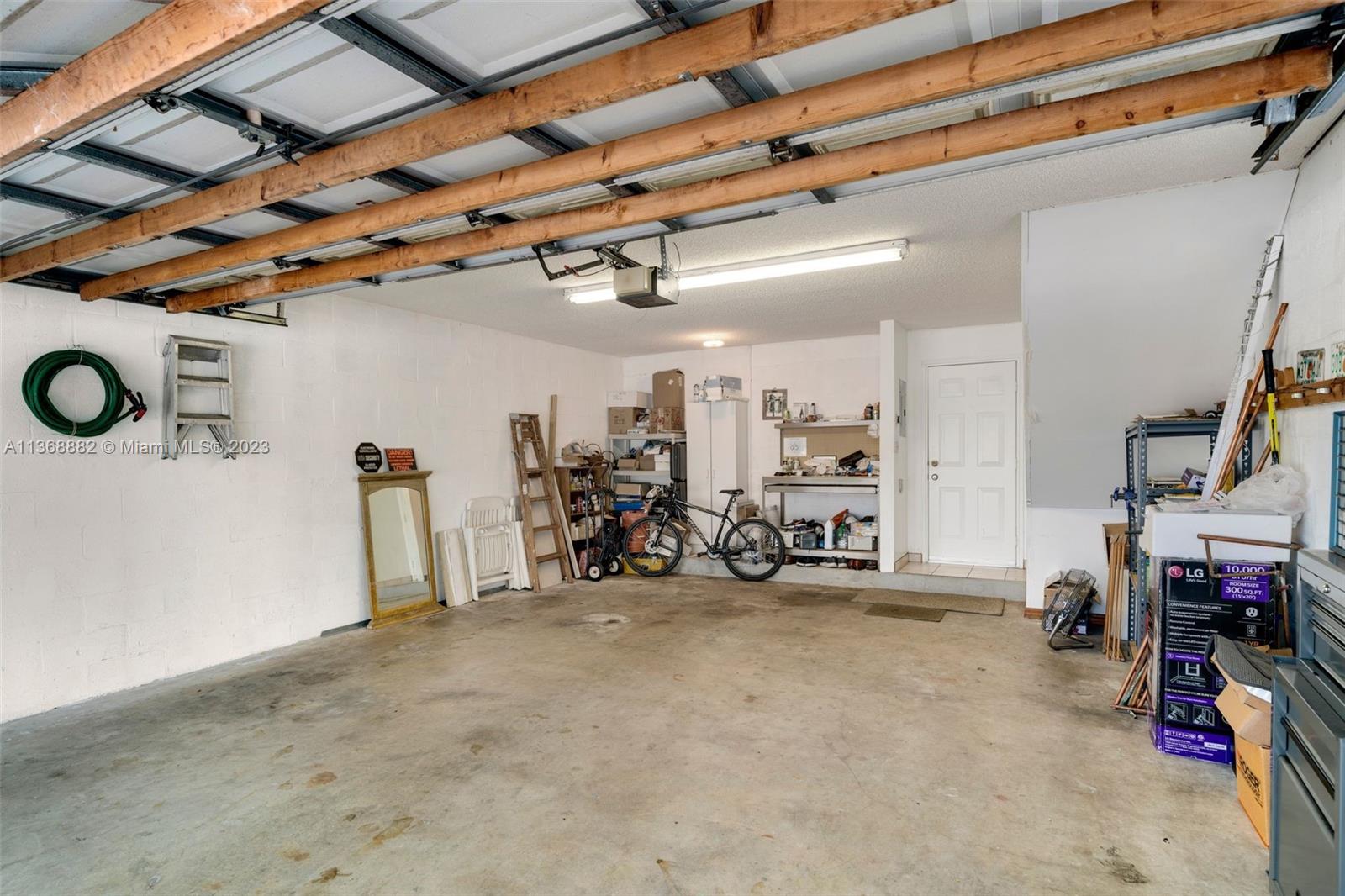 978 NW N River Dr Unit: 4