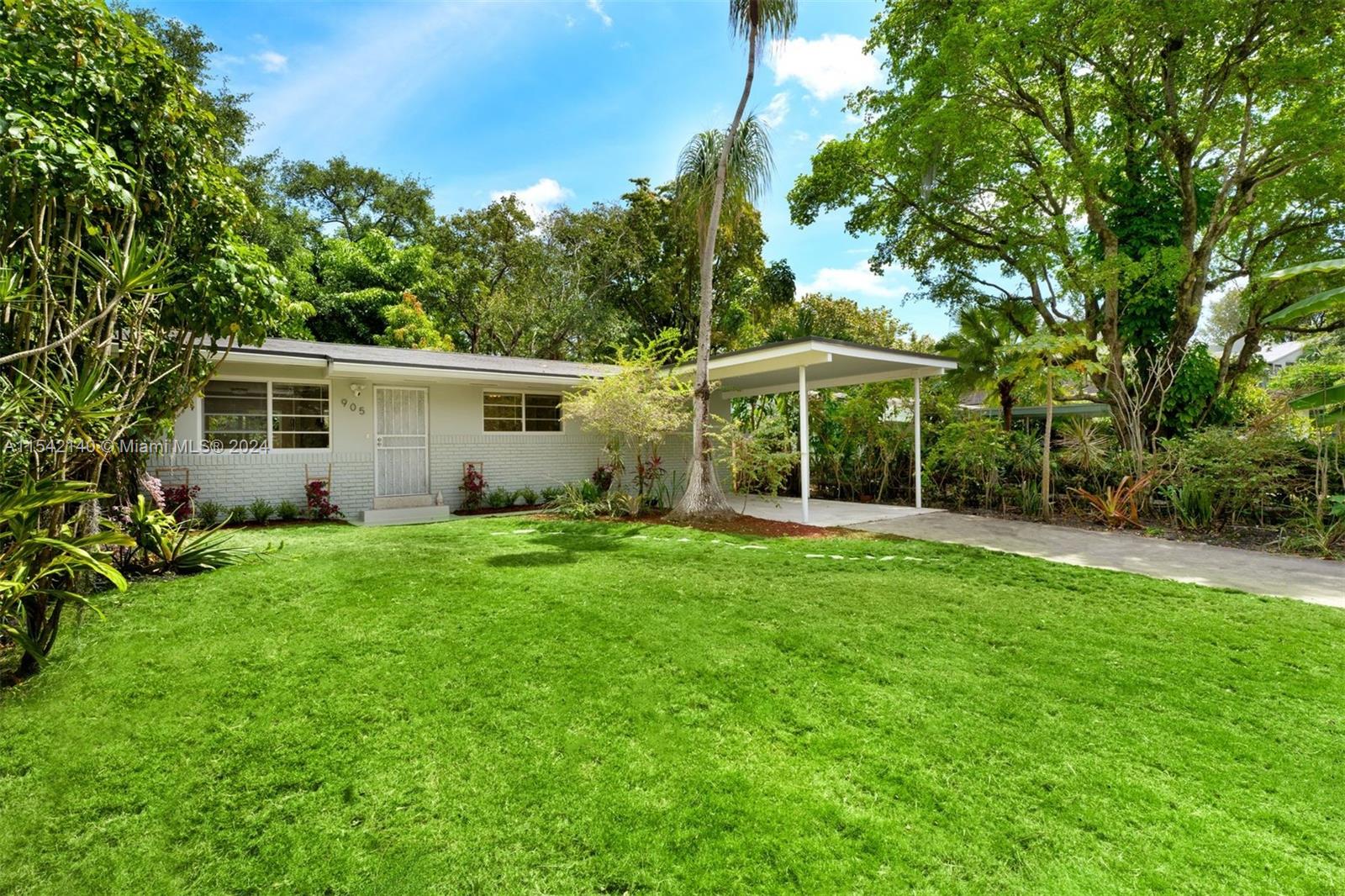 905 NW 10th Ave