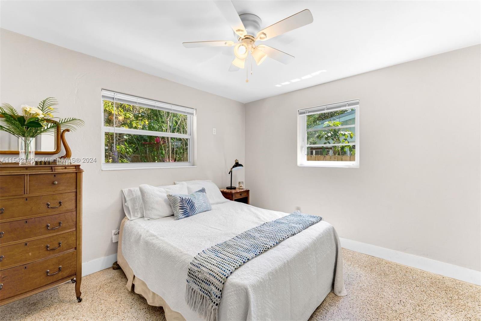 905 NW 10th Ave
