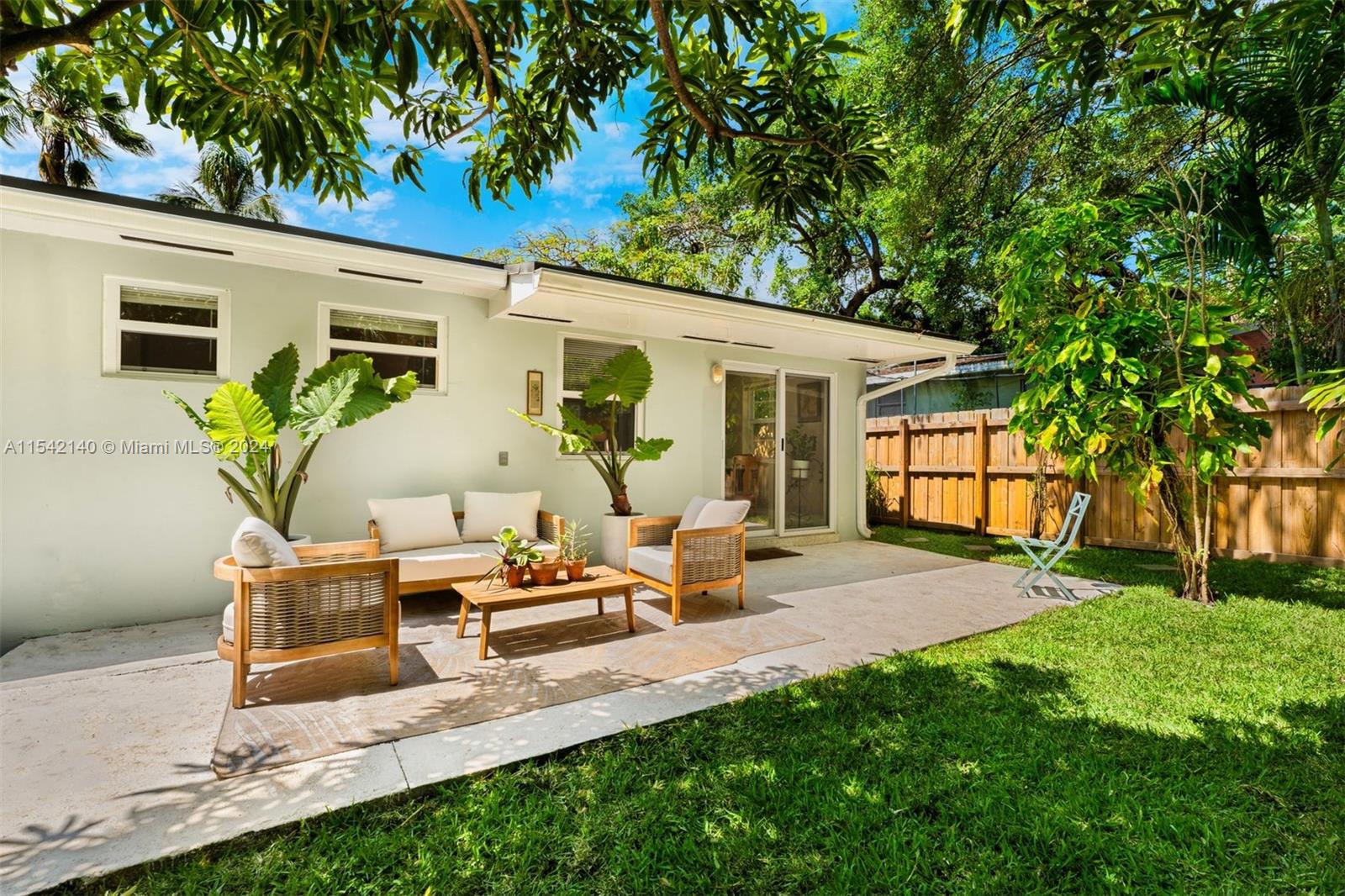 905 NW 10th Ave