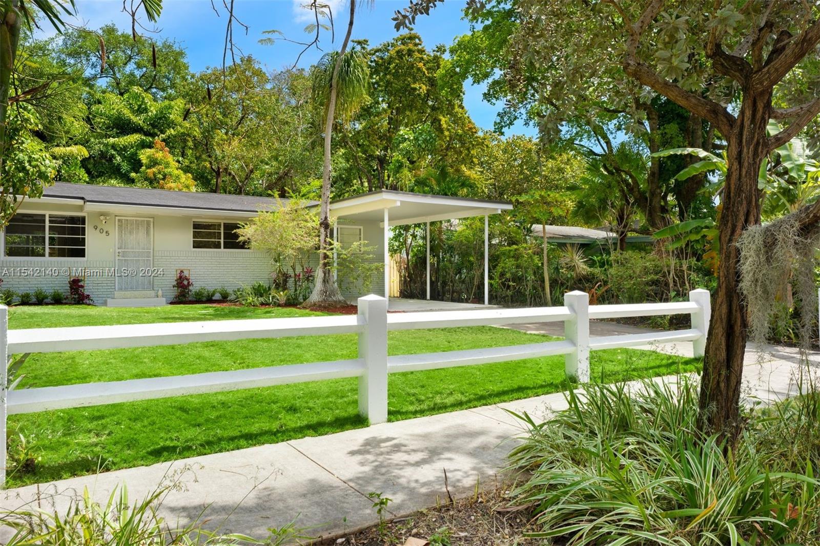 905 NW 10th Ave