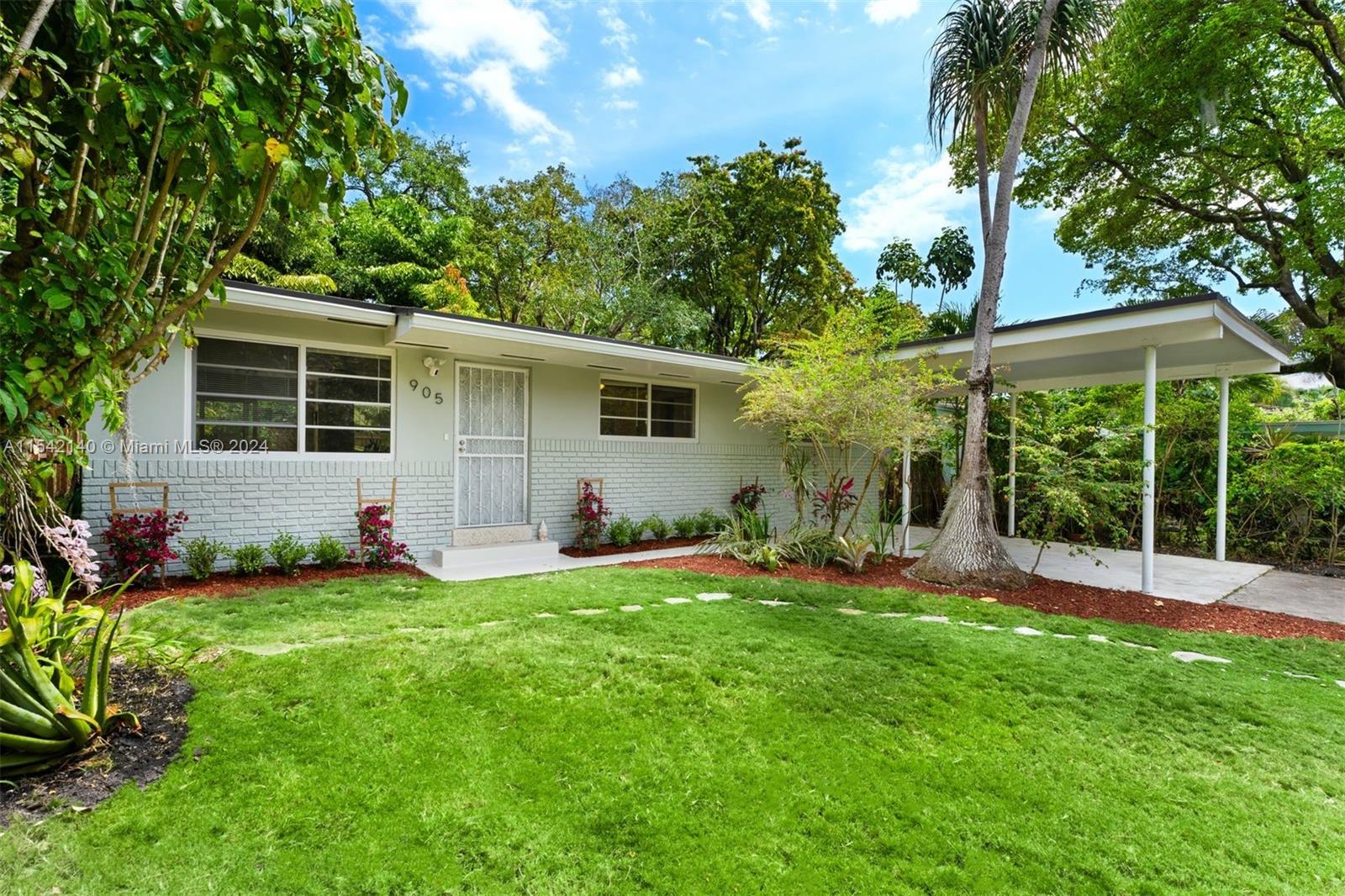 905 NW 10th Ave