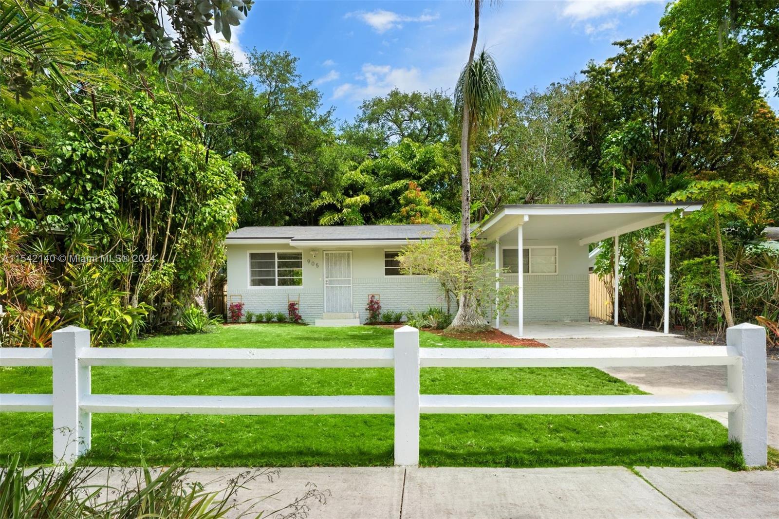 905 NW 10th Ave