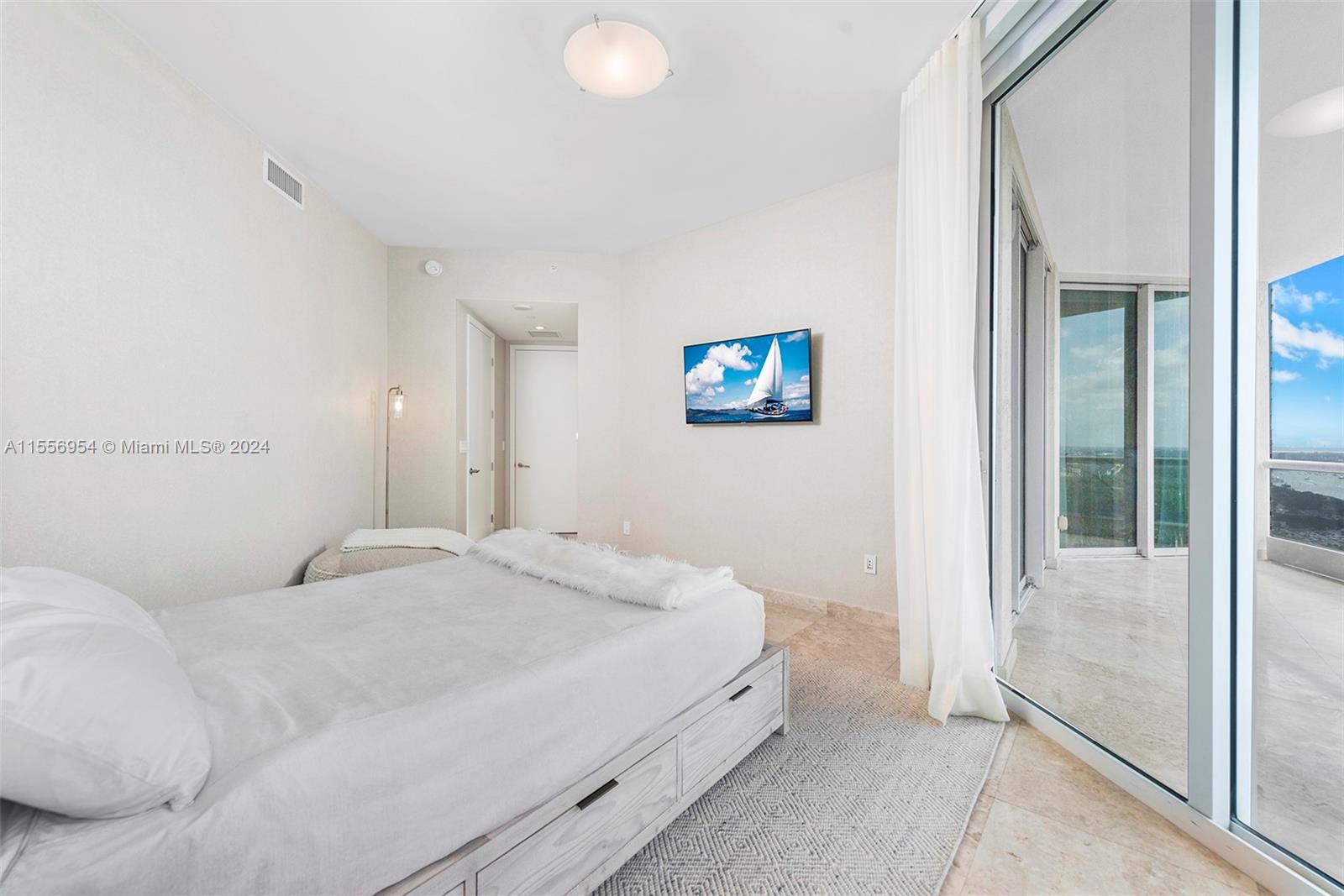 16051 Collins Ave # 3103