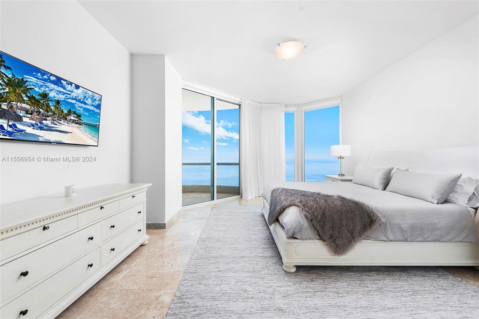 16051 Collins Ave # 3103
