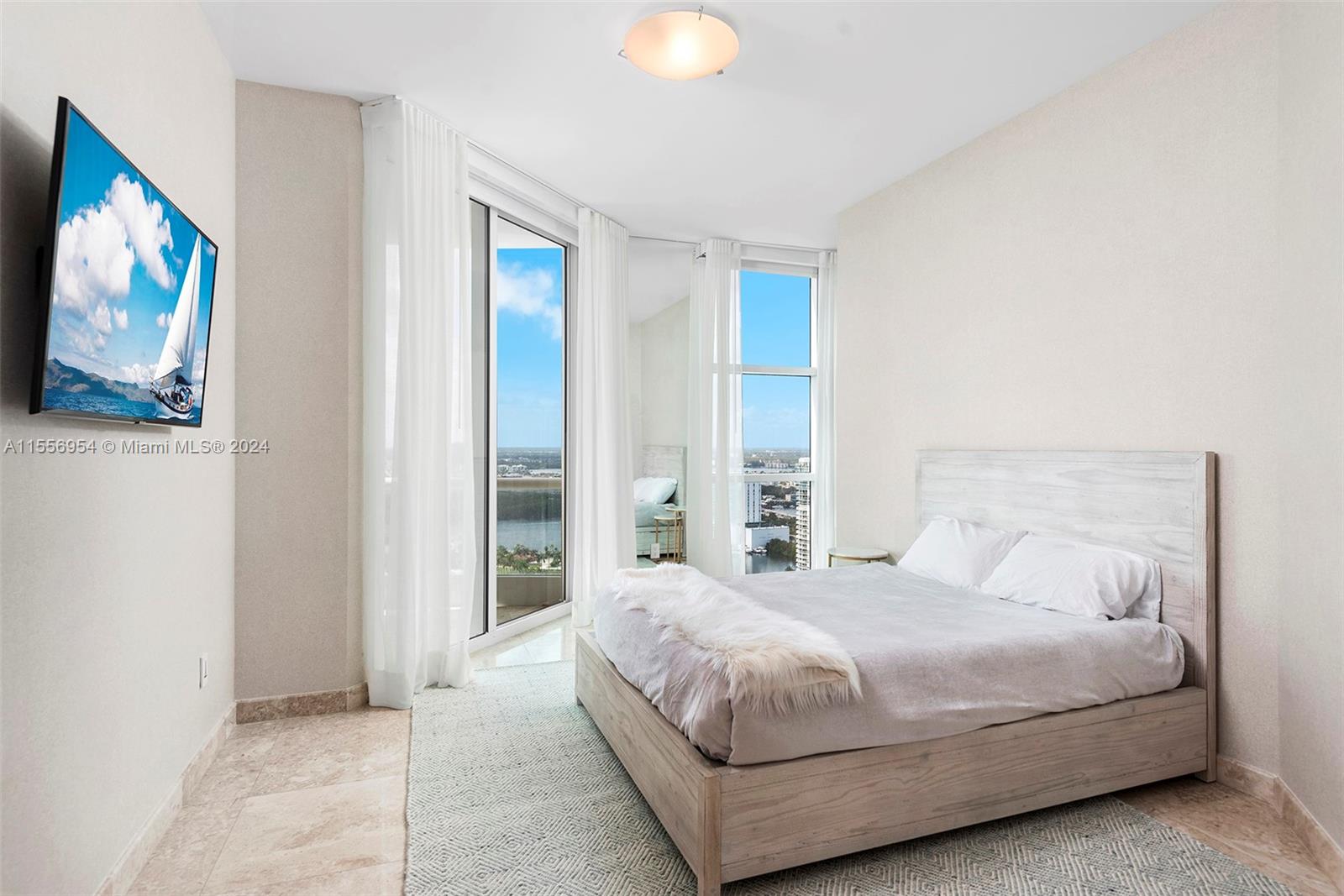 16051 Collins Ave # 3103